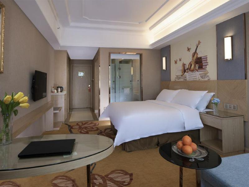 King Room with Audio photo 1