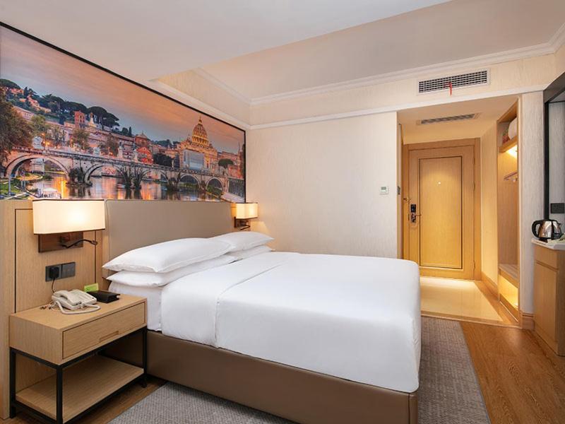 Standard King Room