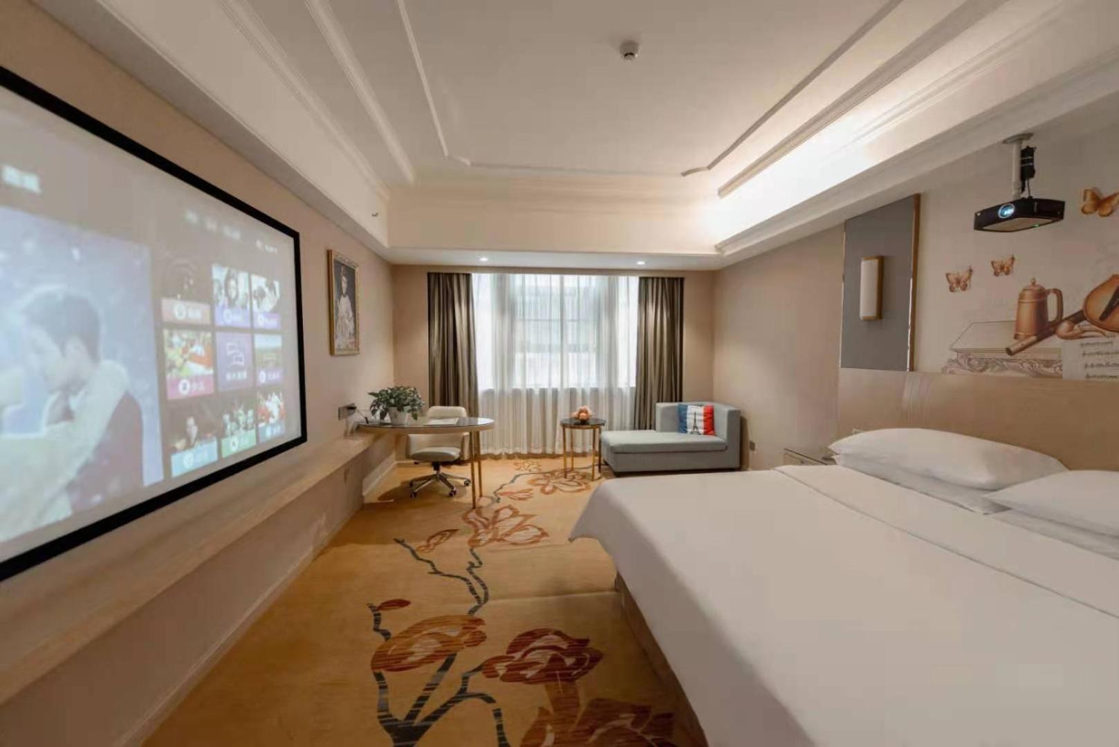 King Room with Audio photo 3