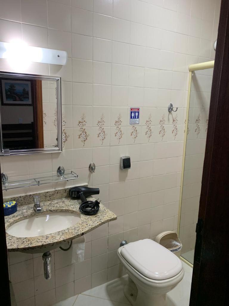 Five-Bedroom House photo 2