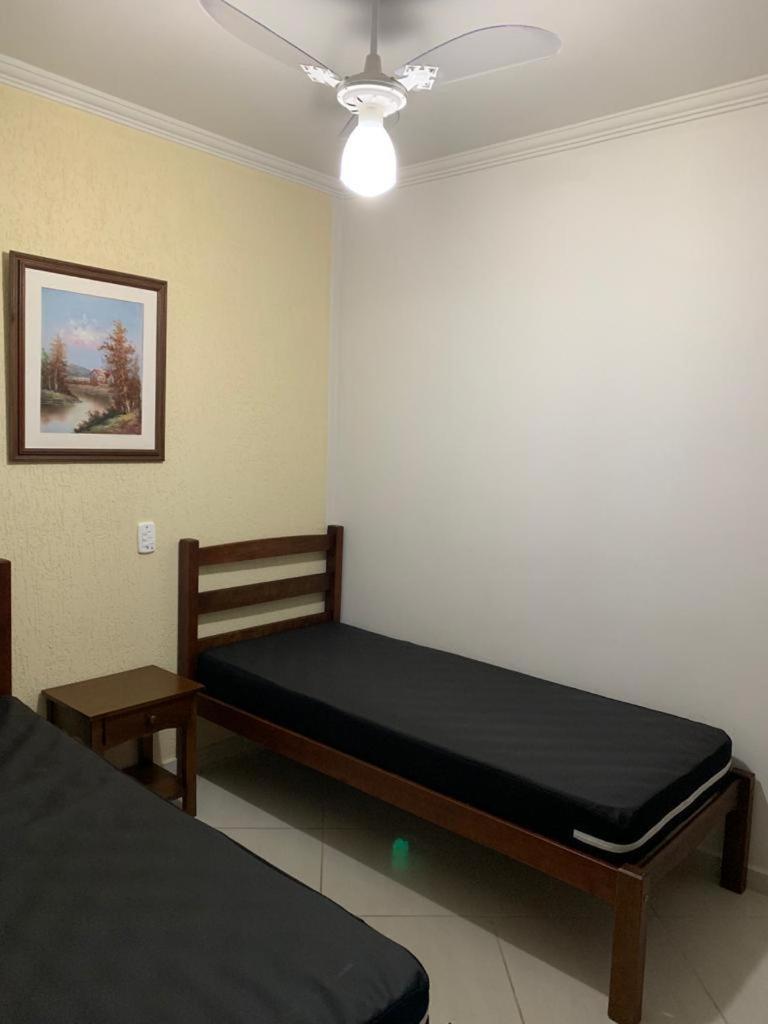 Five-Bedroom House photo 1