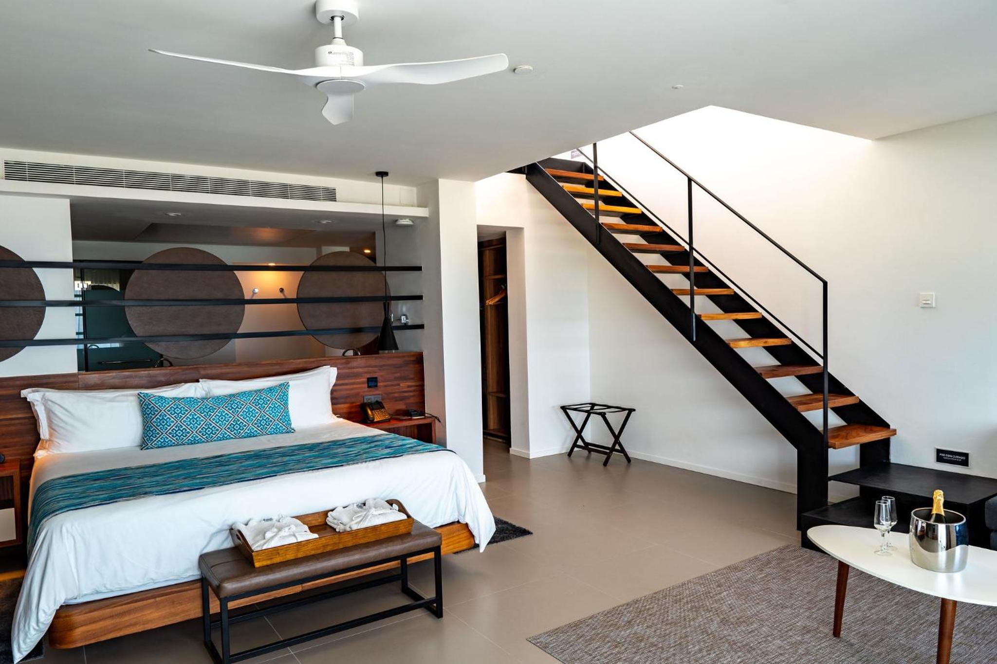 Elegance Club Suite con piscina de inmersión frente al mar (Solo Adultos, 18+) Wifi gratuito