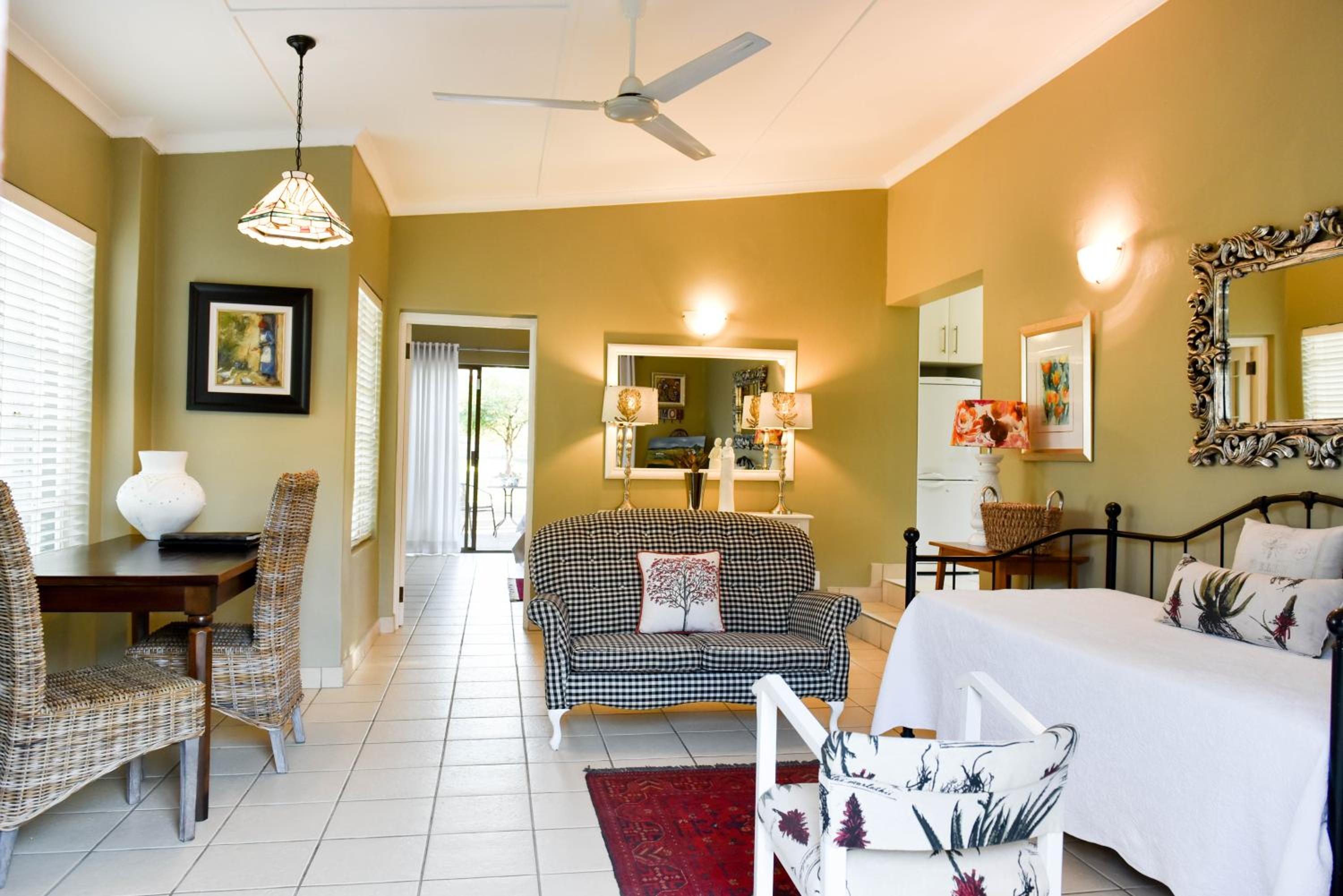 Cottage - Photo 2