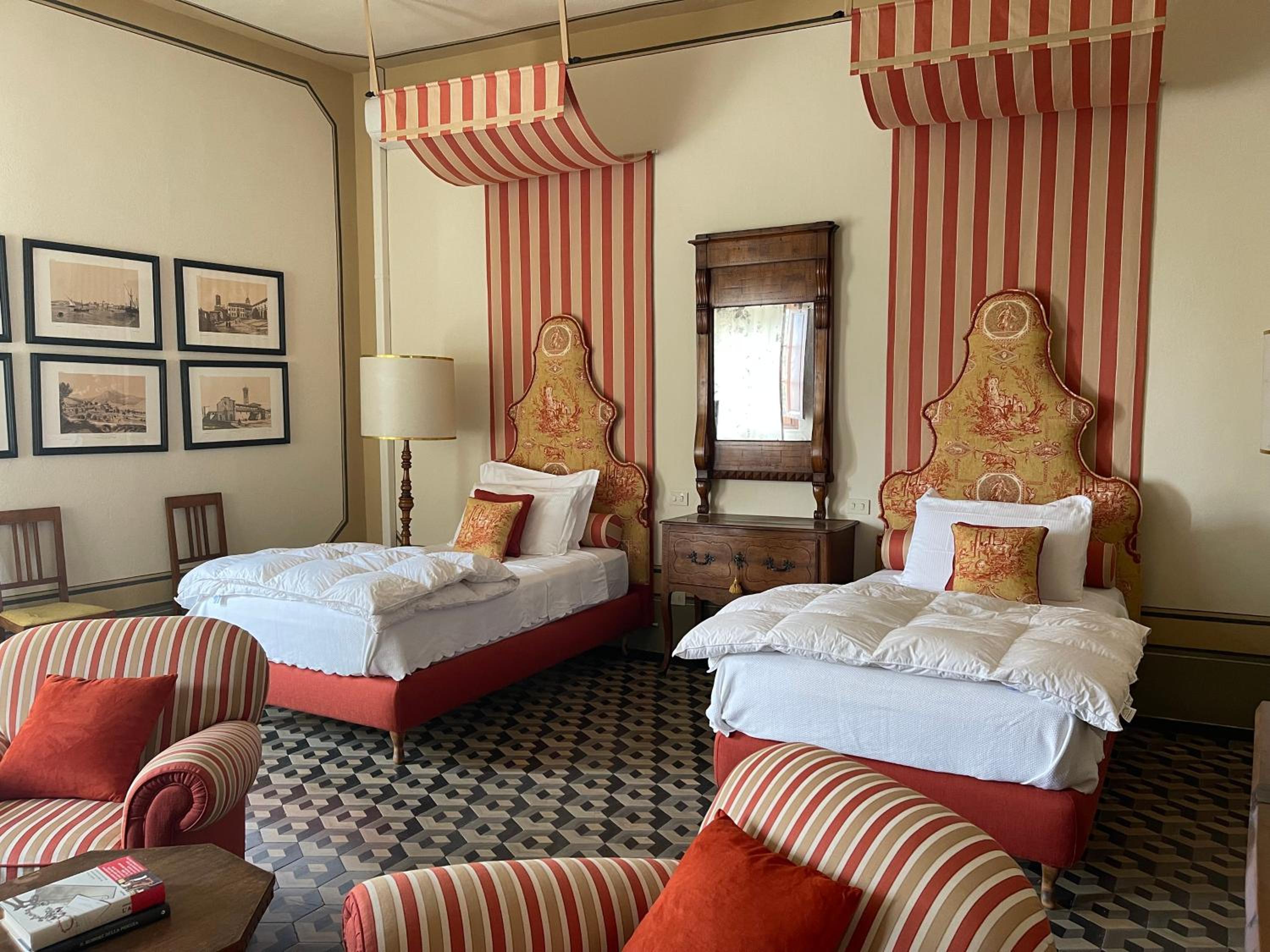 Large Twin Room photo 1