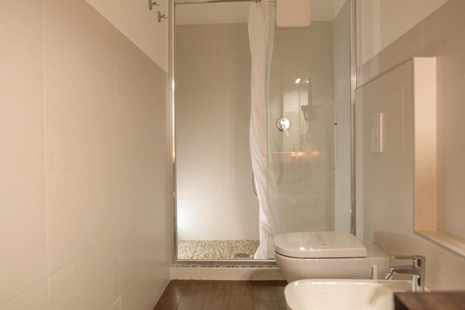 Classic Double Room - Photo 14