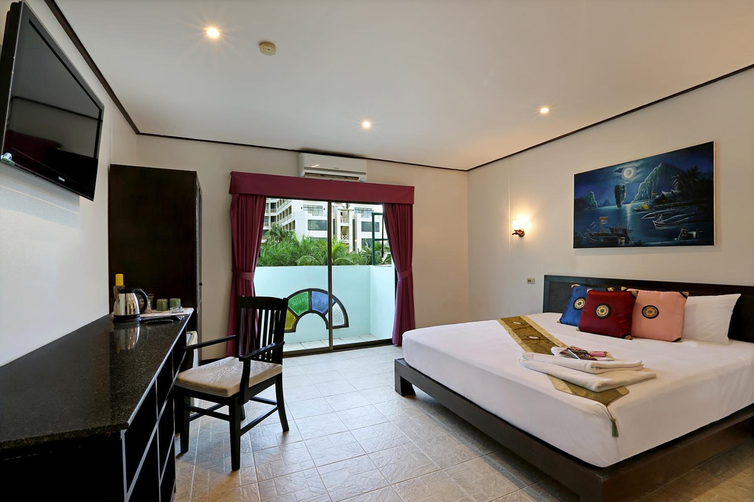 Superior King Room photo 3