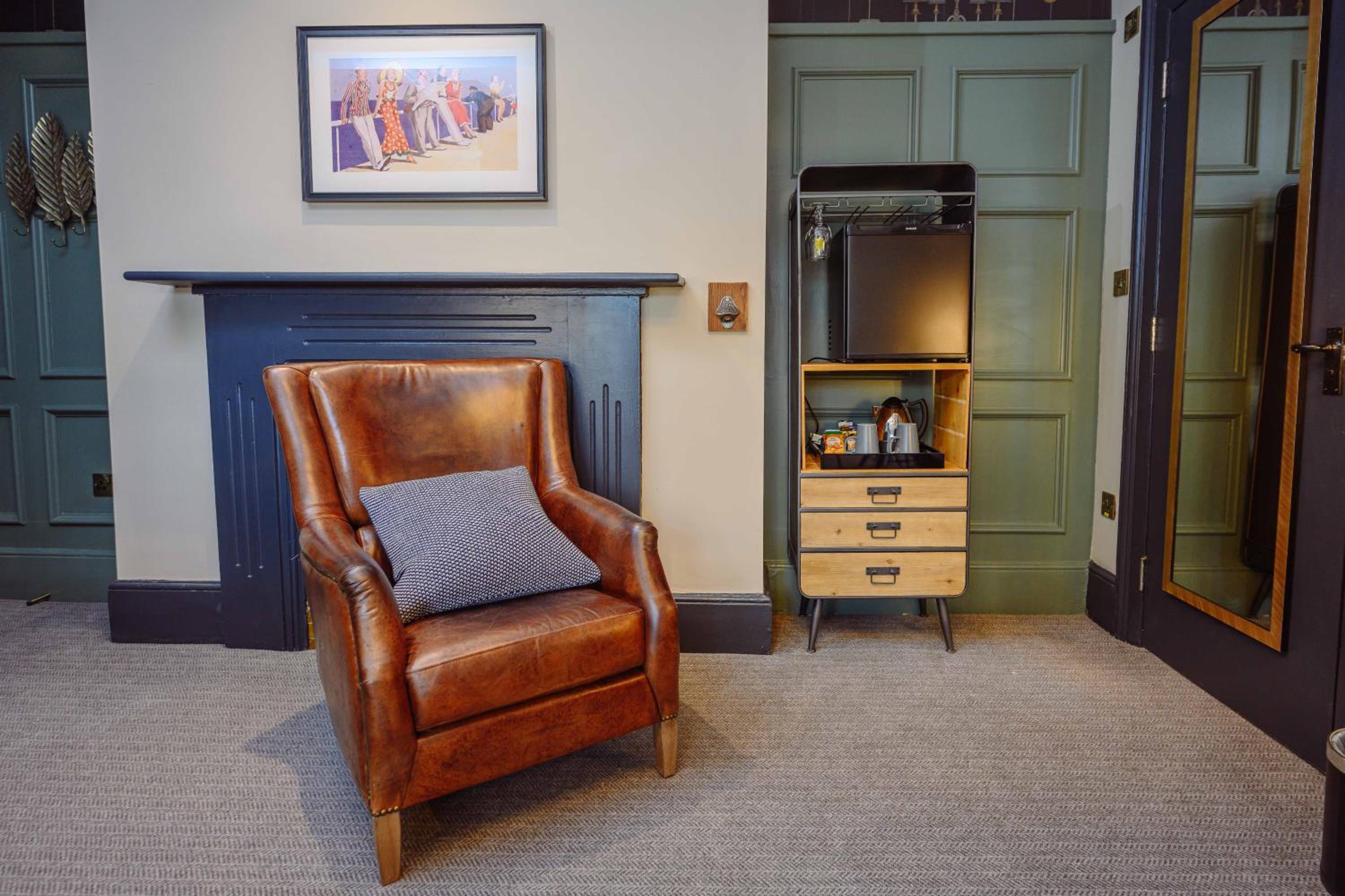 Family Room - Photo 10