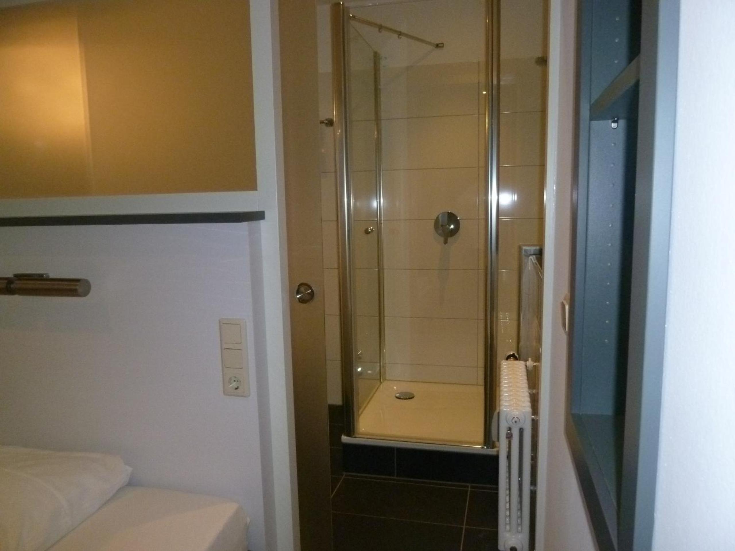 Single Room photo 2