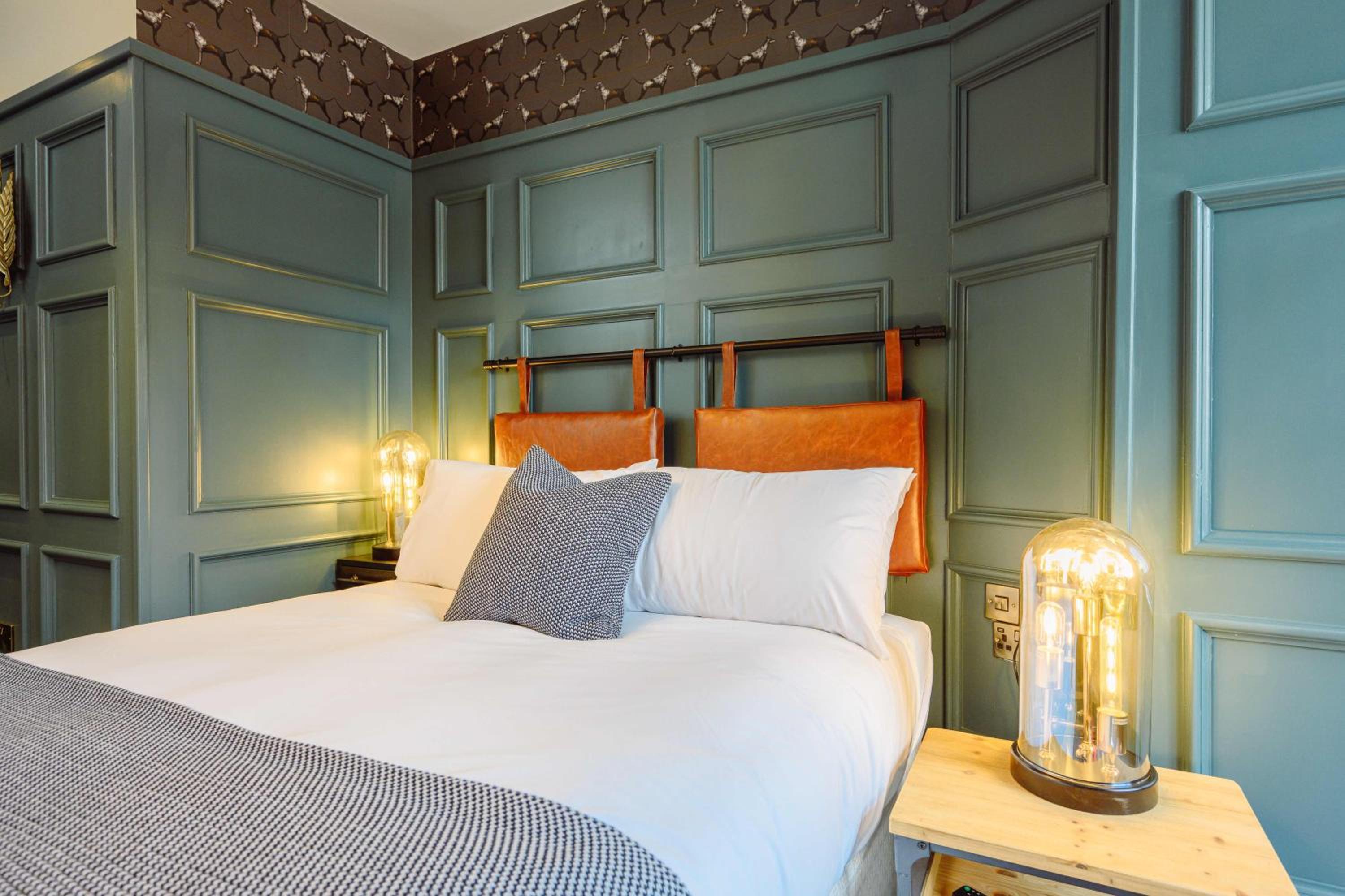 Standard King Room - Photo 1