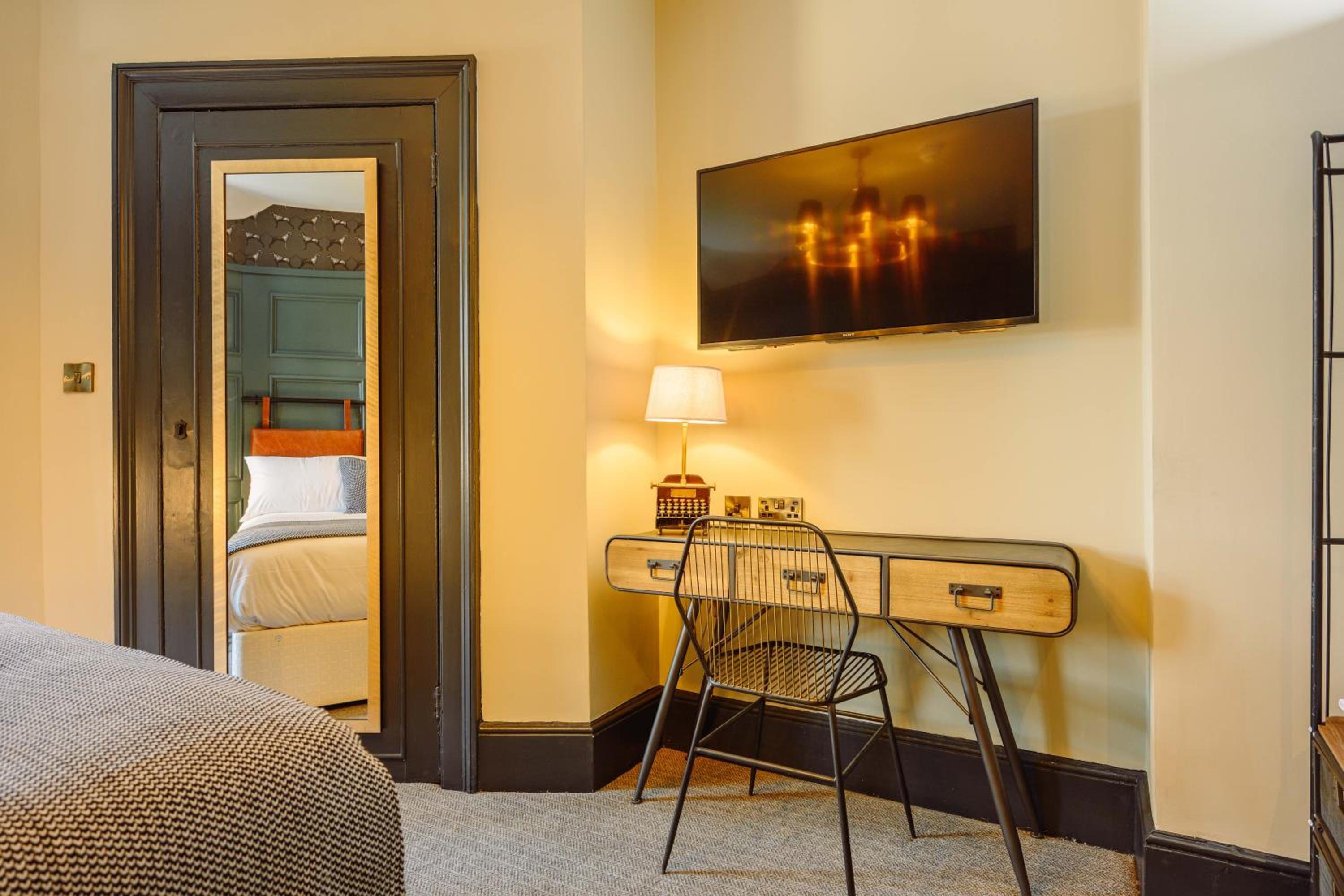 Classic Room - Photo 7