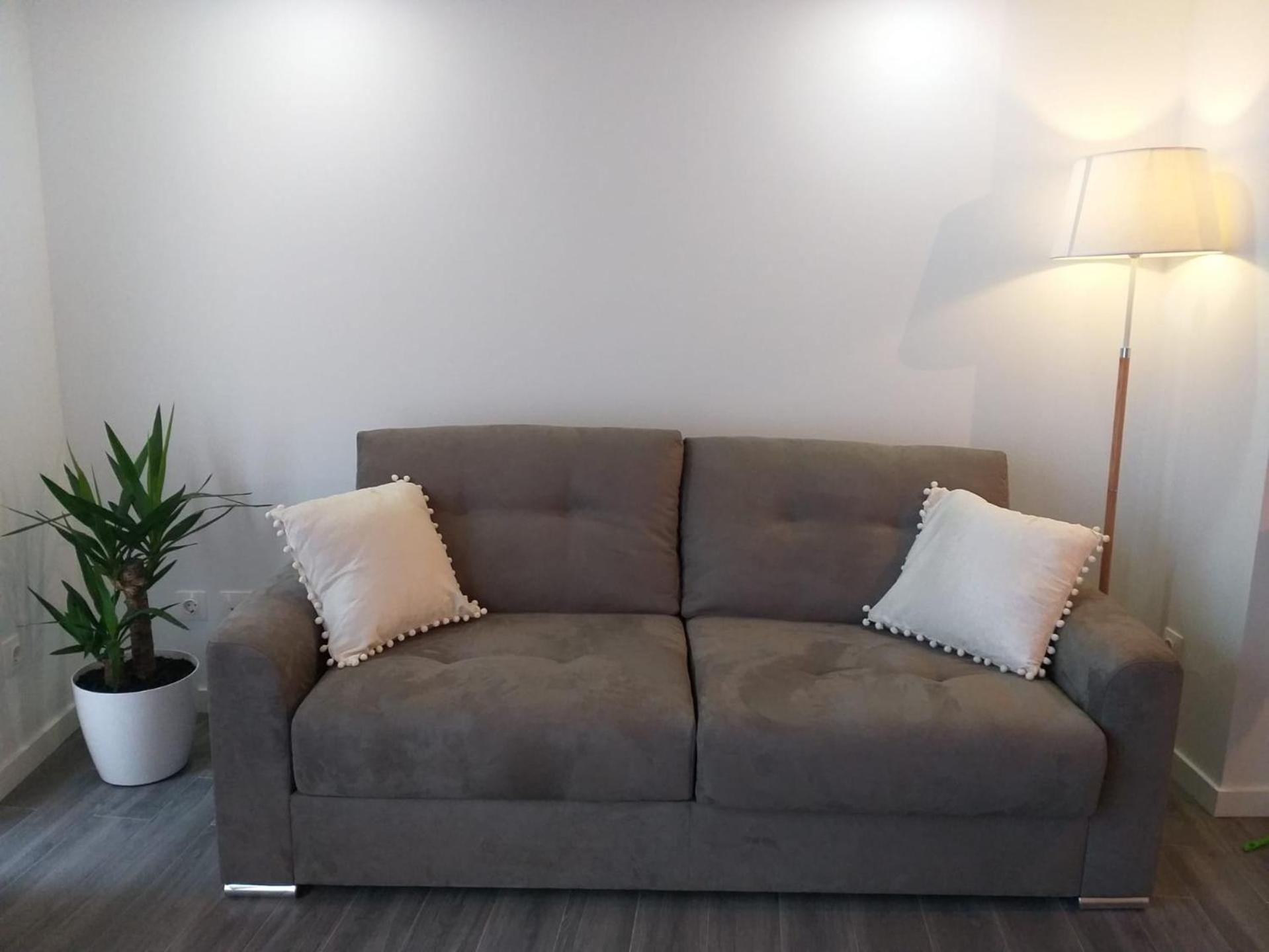 One-Bedroom House - Photo 2