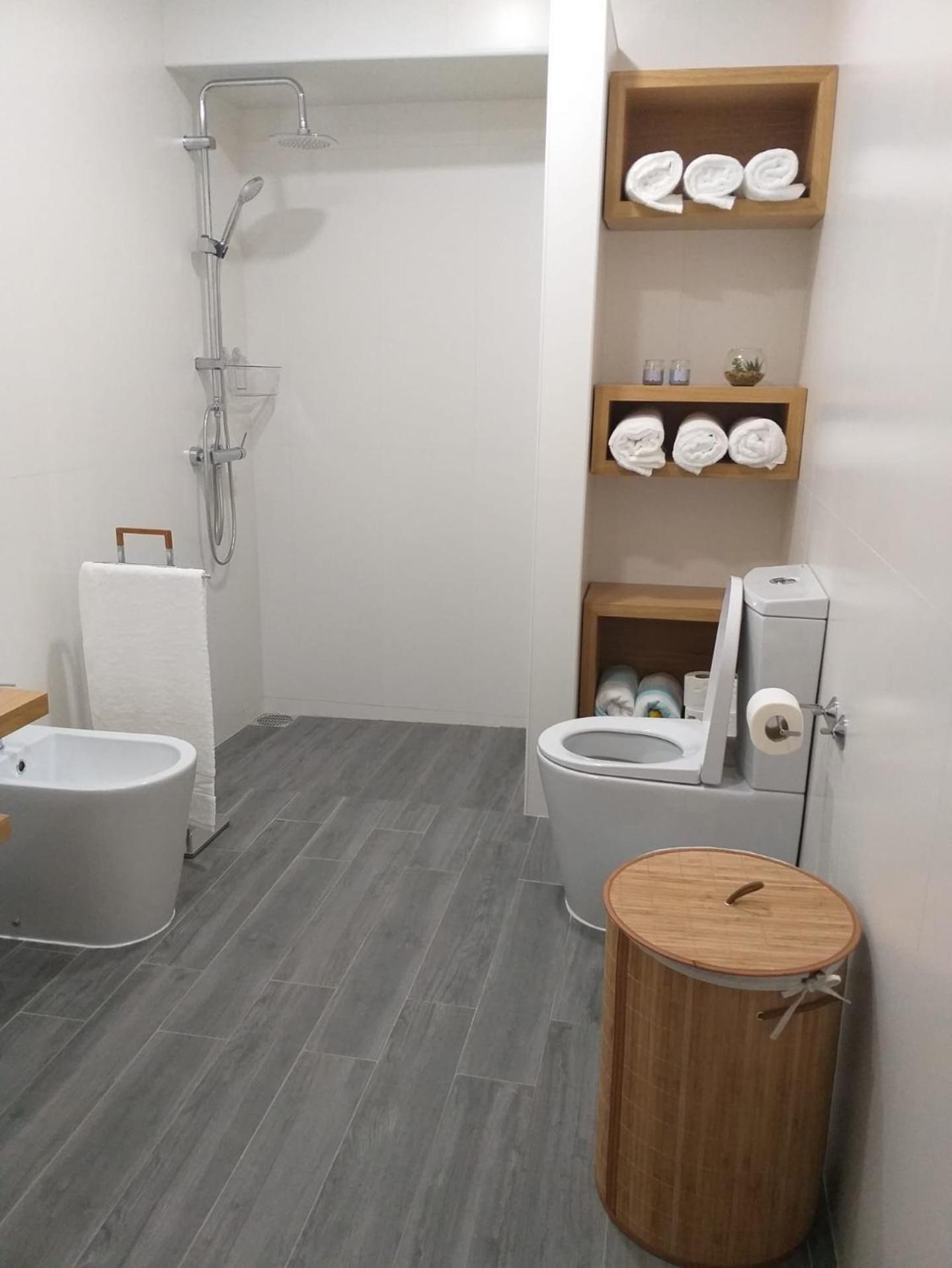 One-Bedroom House - Photo 10