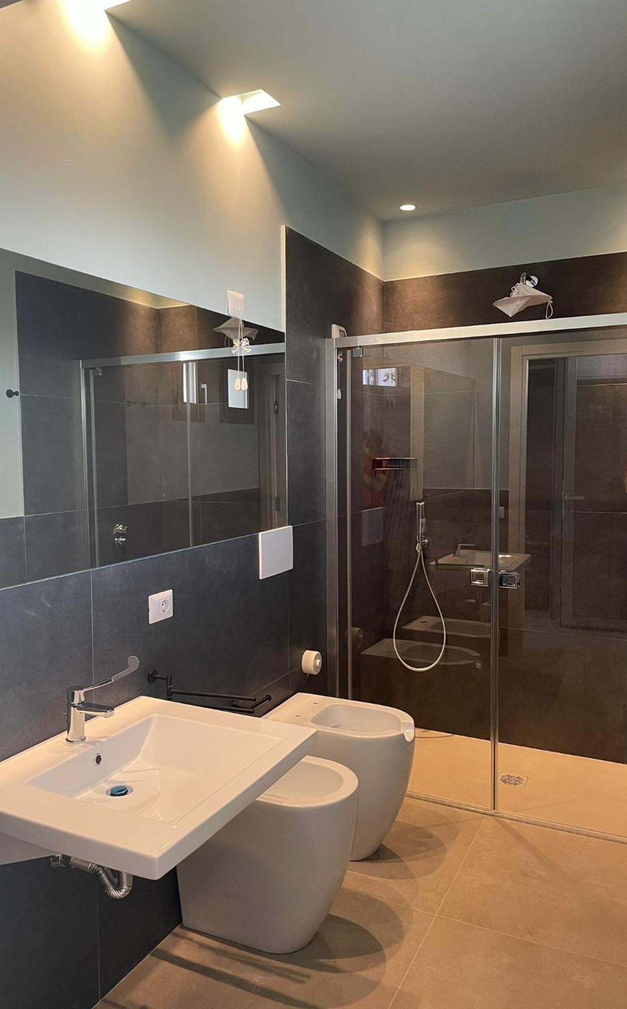 Double Room - Disability Access photo 2