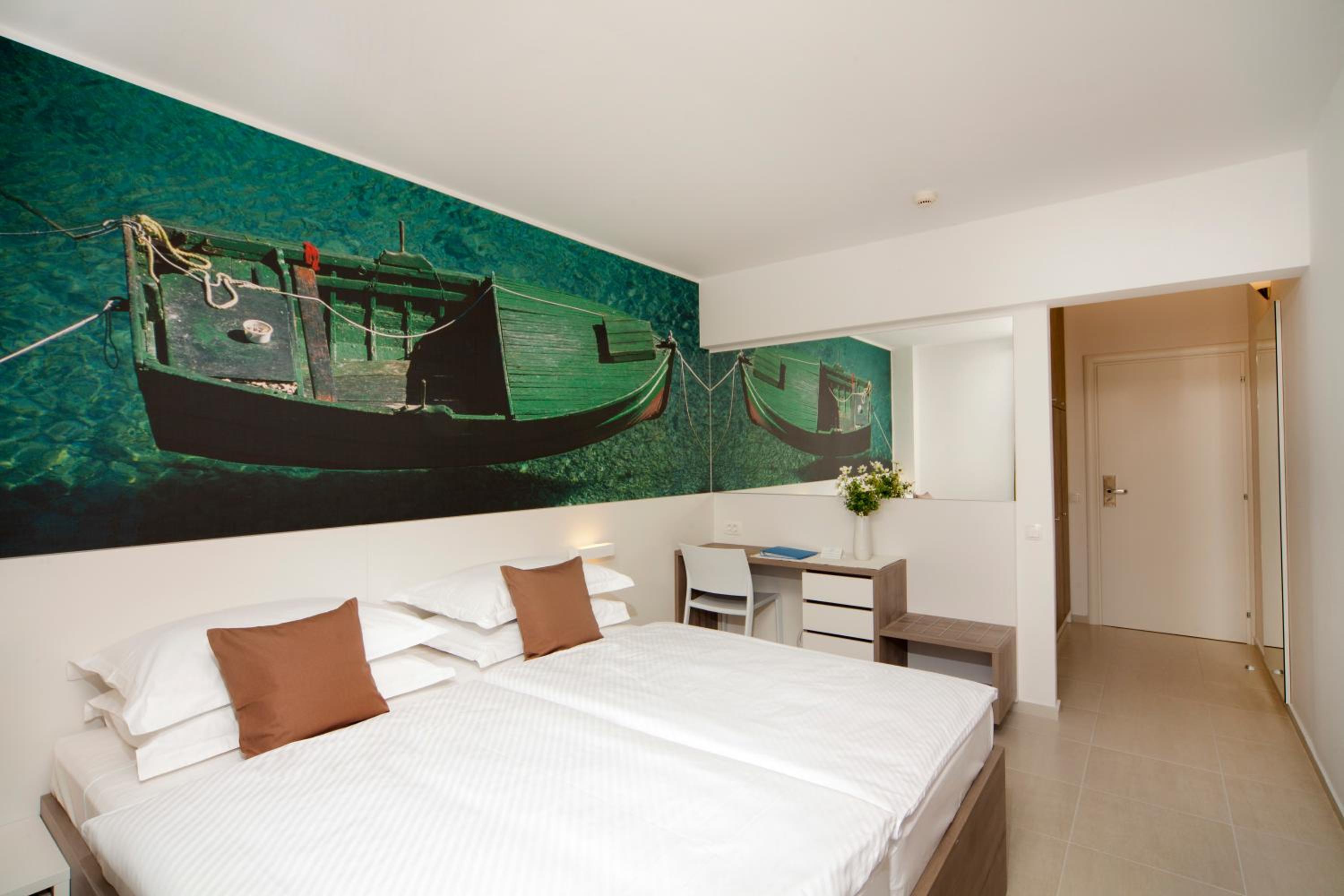 Standard Double Room - Photo 1