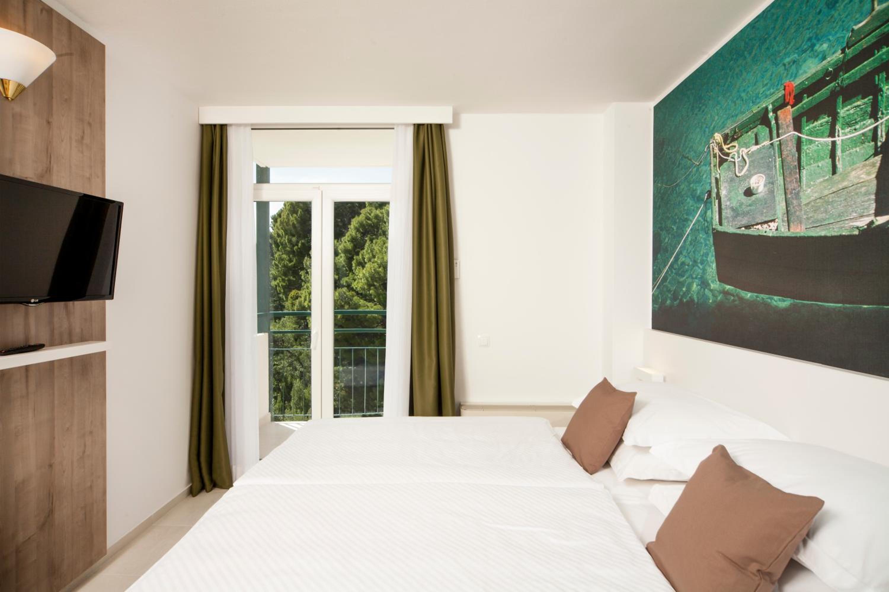 Standard Double Room - Photo 5