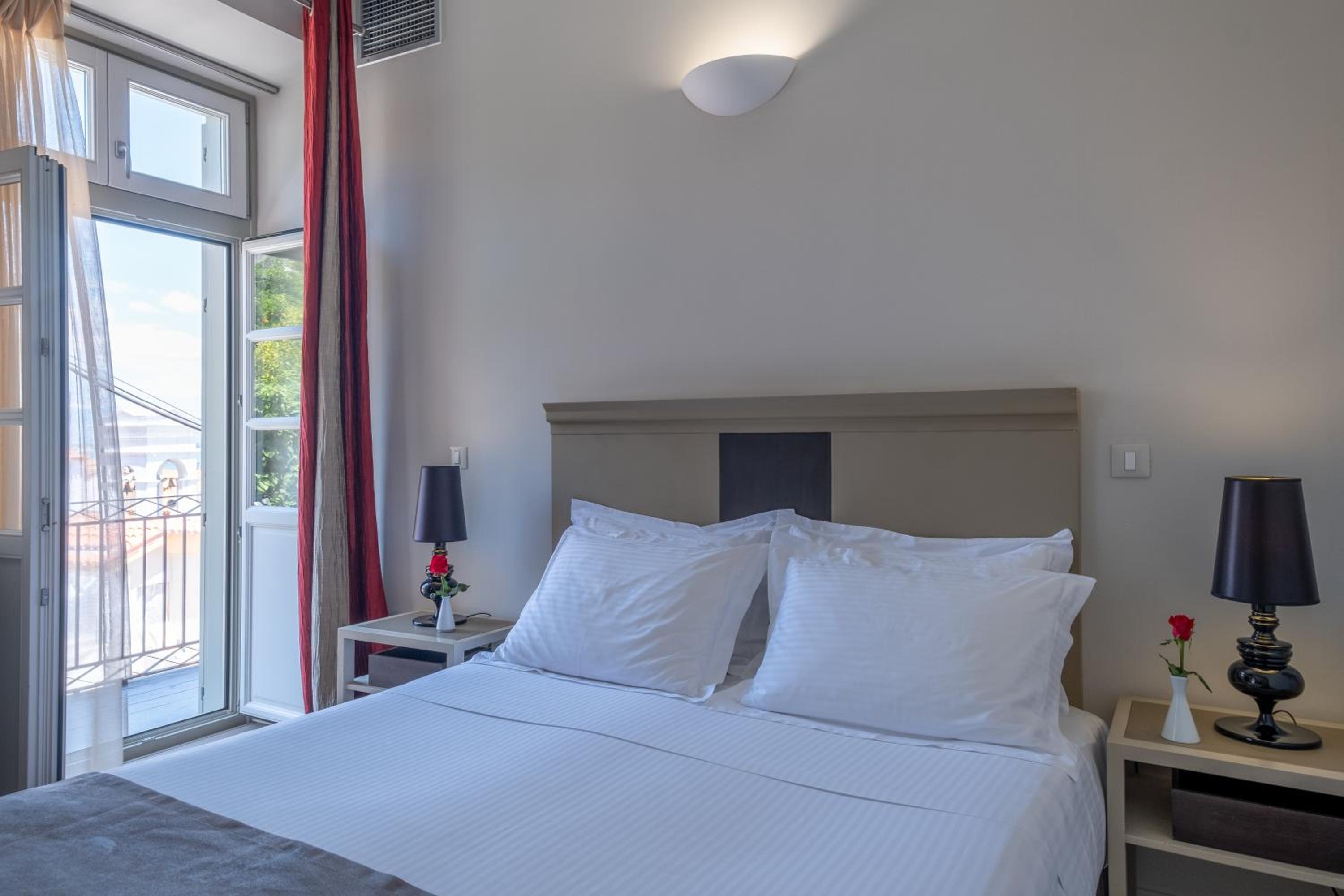 Superior Double or Twin Room photo 3
