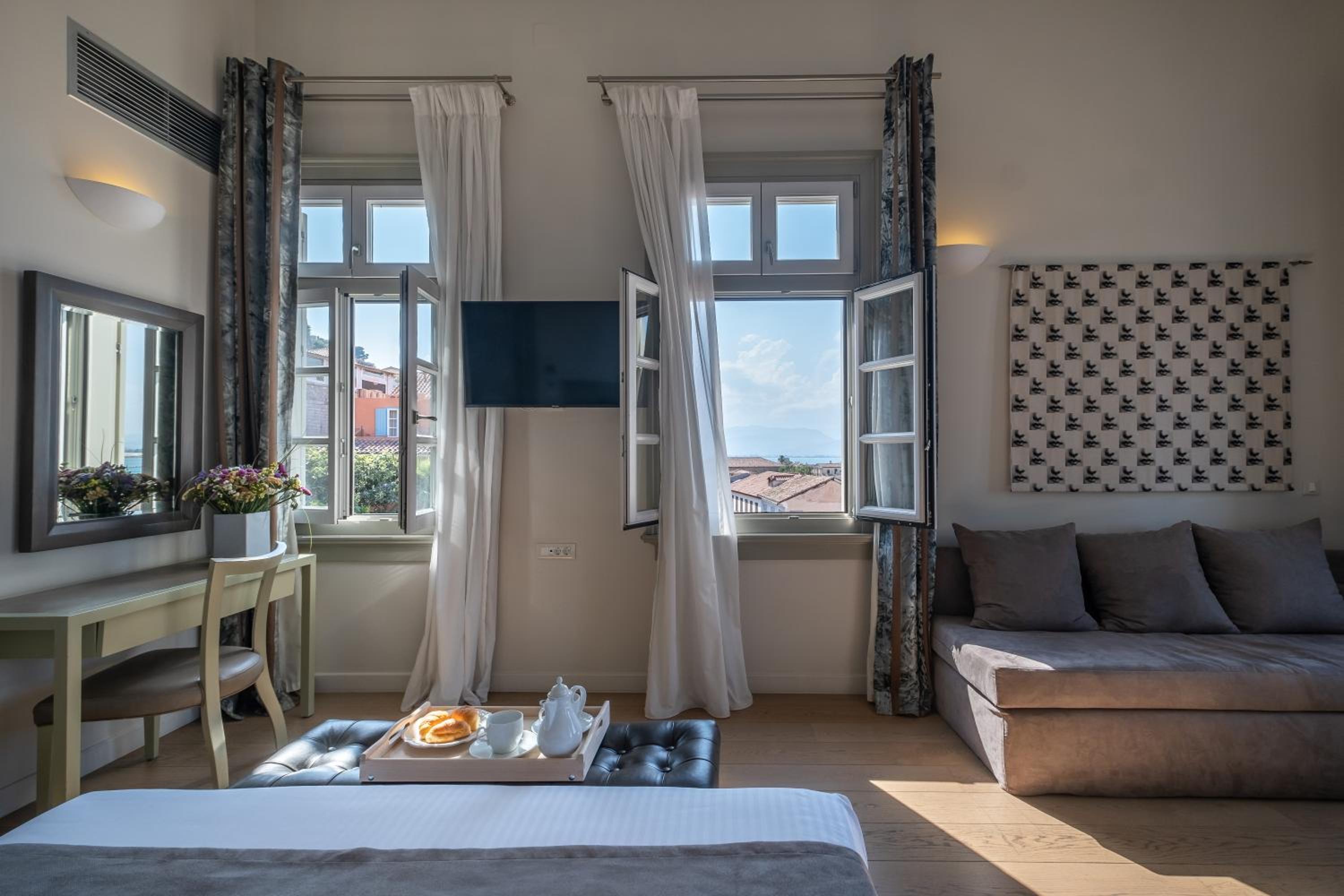 Junior Suite with Sea View - Photo 4