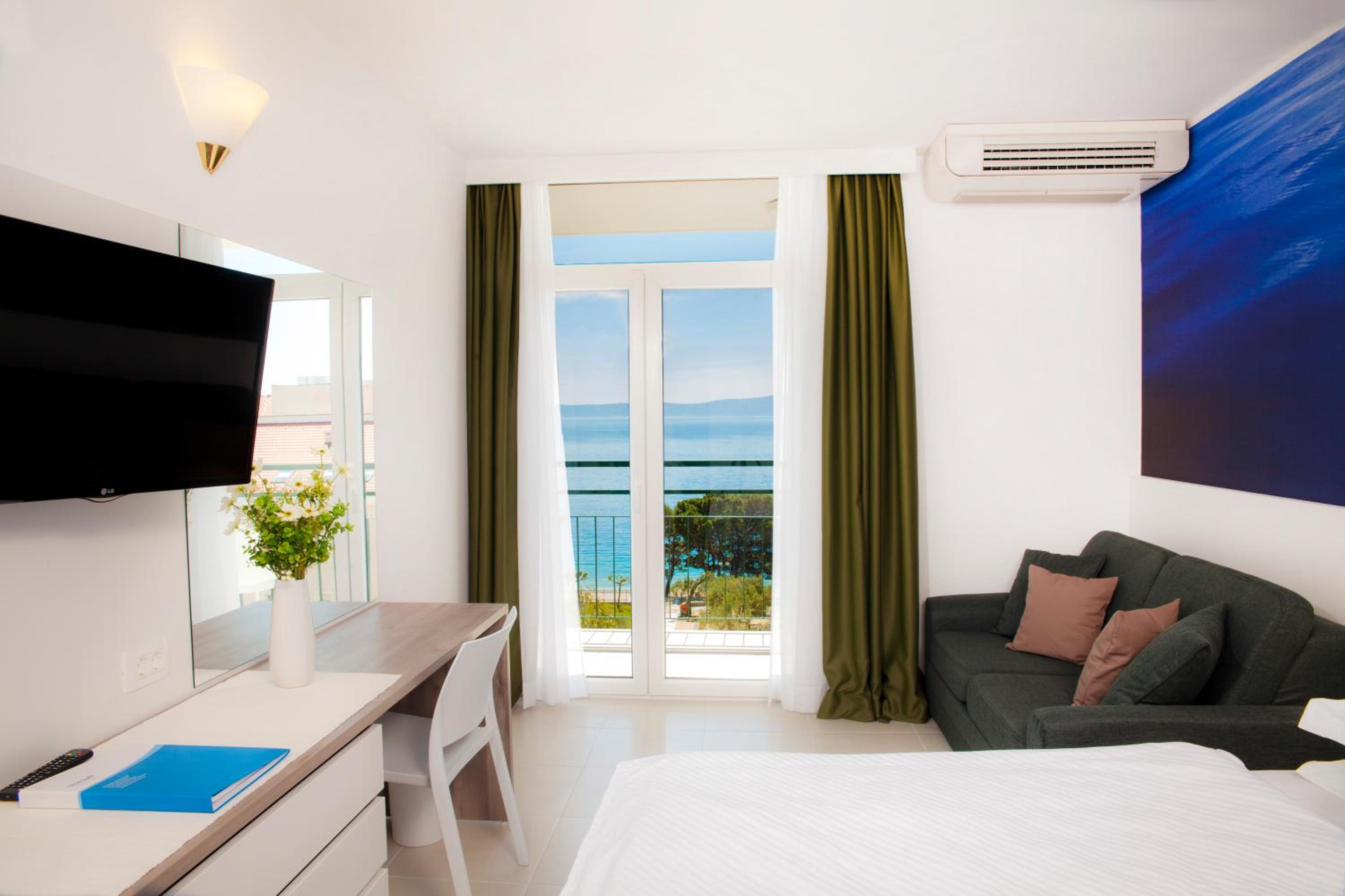 Superior Sea Side Double Room with Balcony - Photo 1