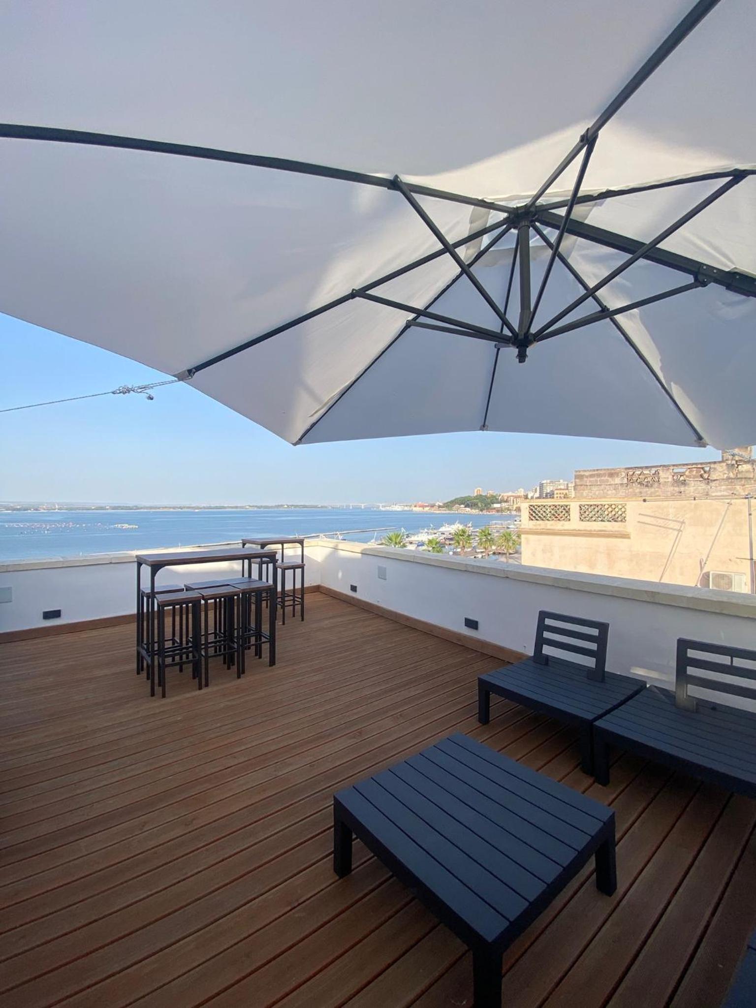 Suite with Hot Tub - Photo 10