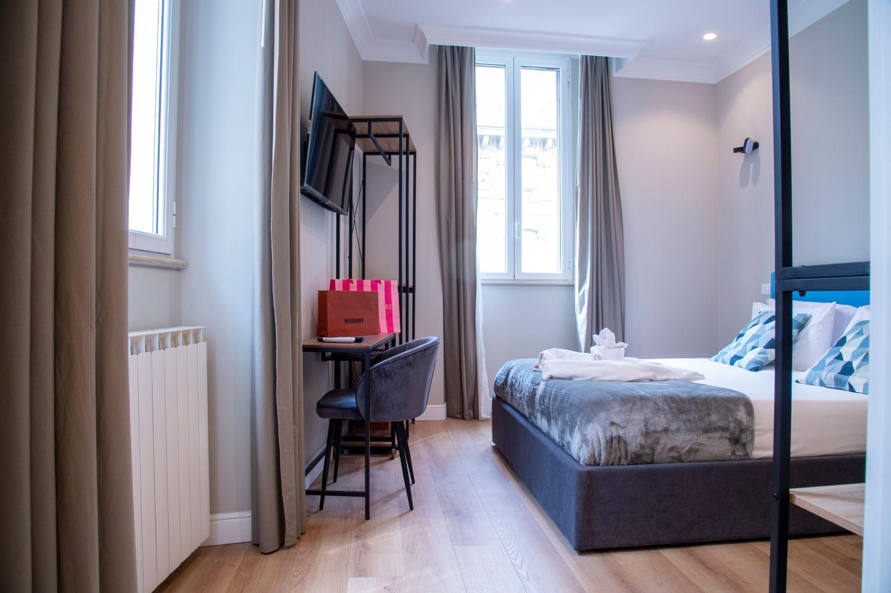 Deluxe Double Room photo 3