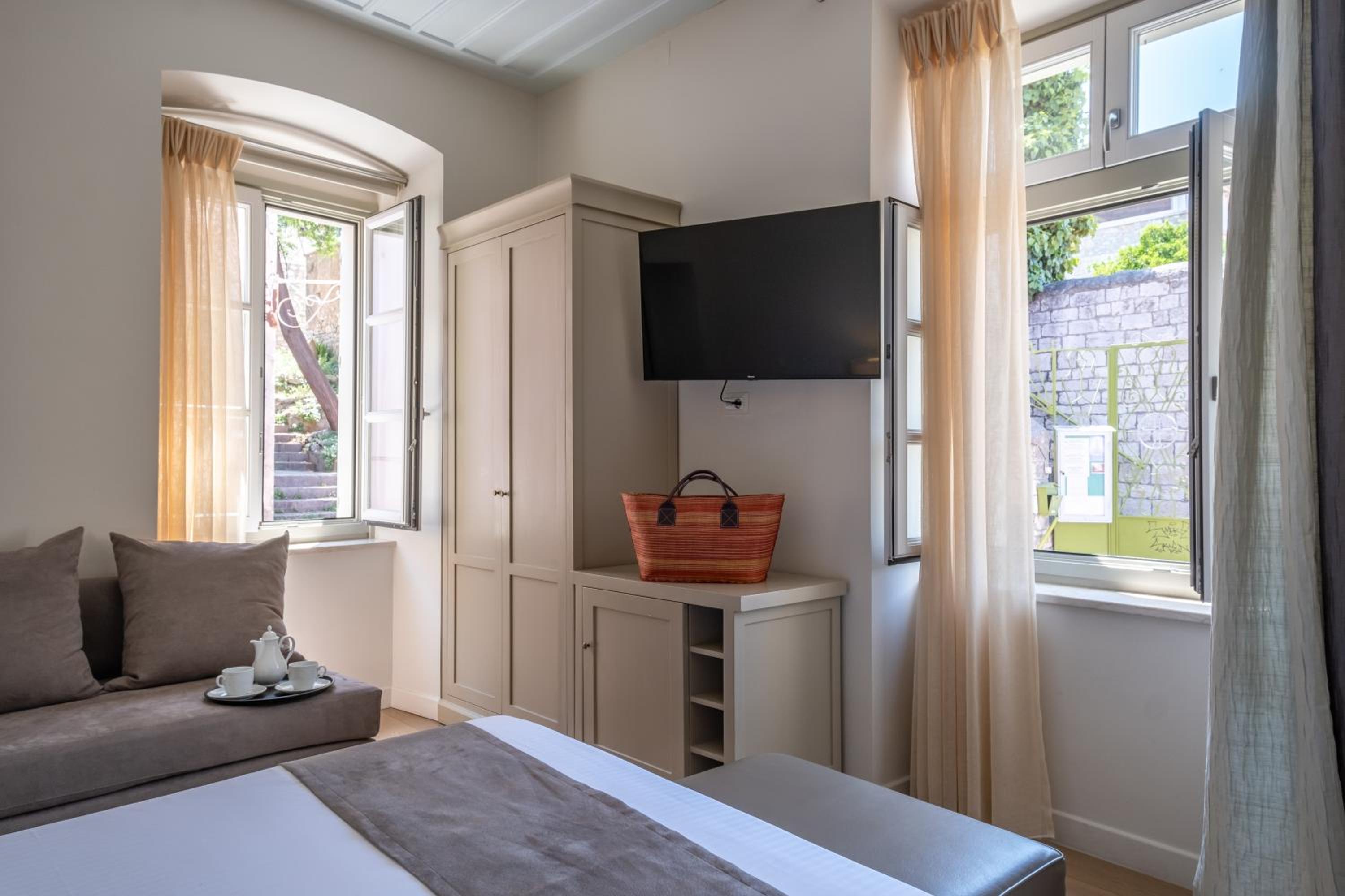 Quarto Triplo Superior