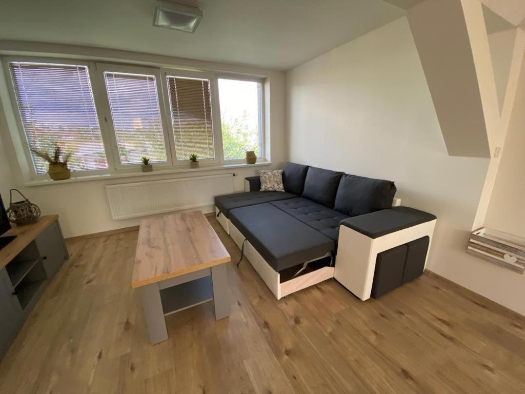 One-Bedroom Apartment - Photo 32