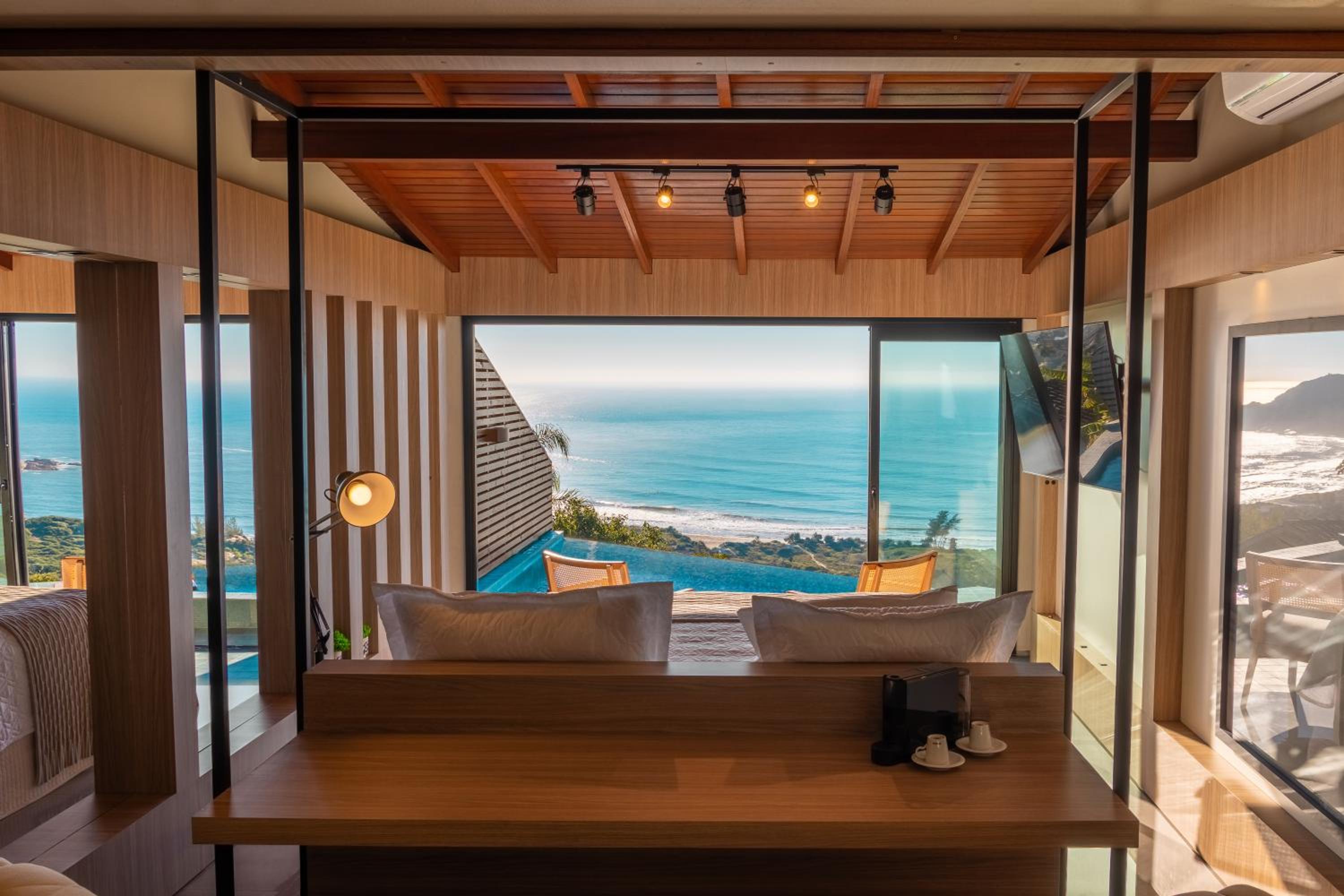 Suite with Private Pool photo 3