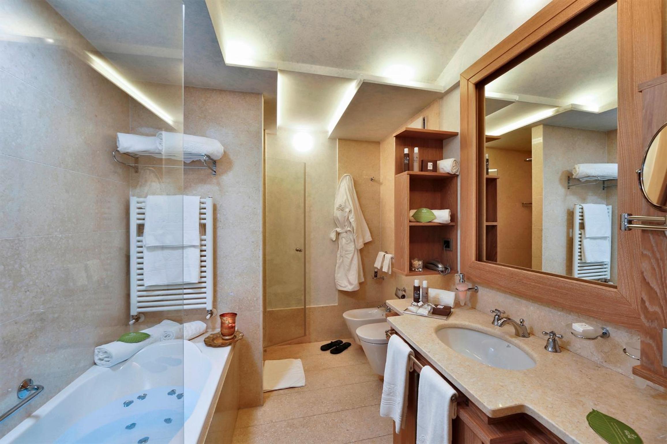 Romantic Suite - Photo 3