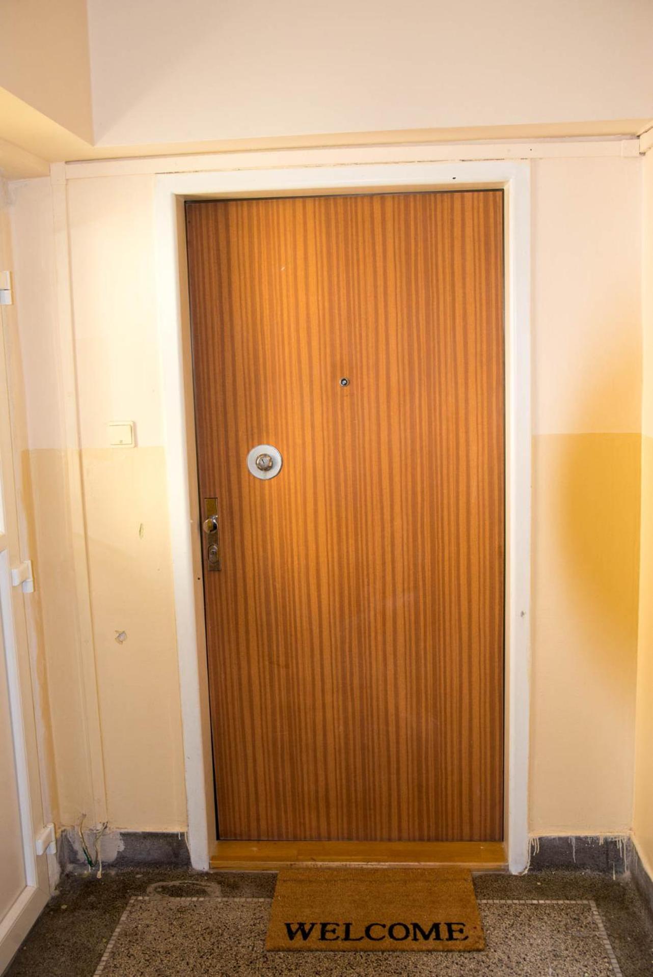 Three-Bedroom Apartment - Photo 2