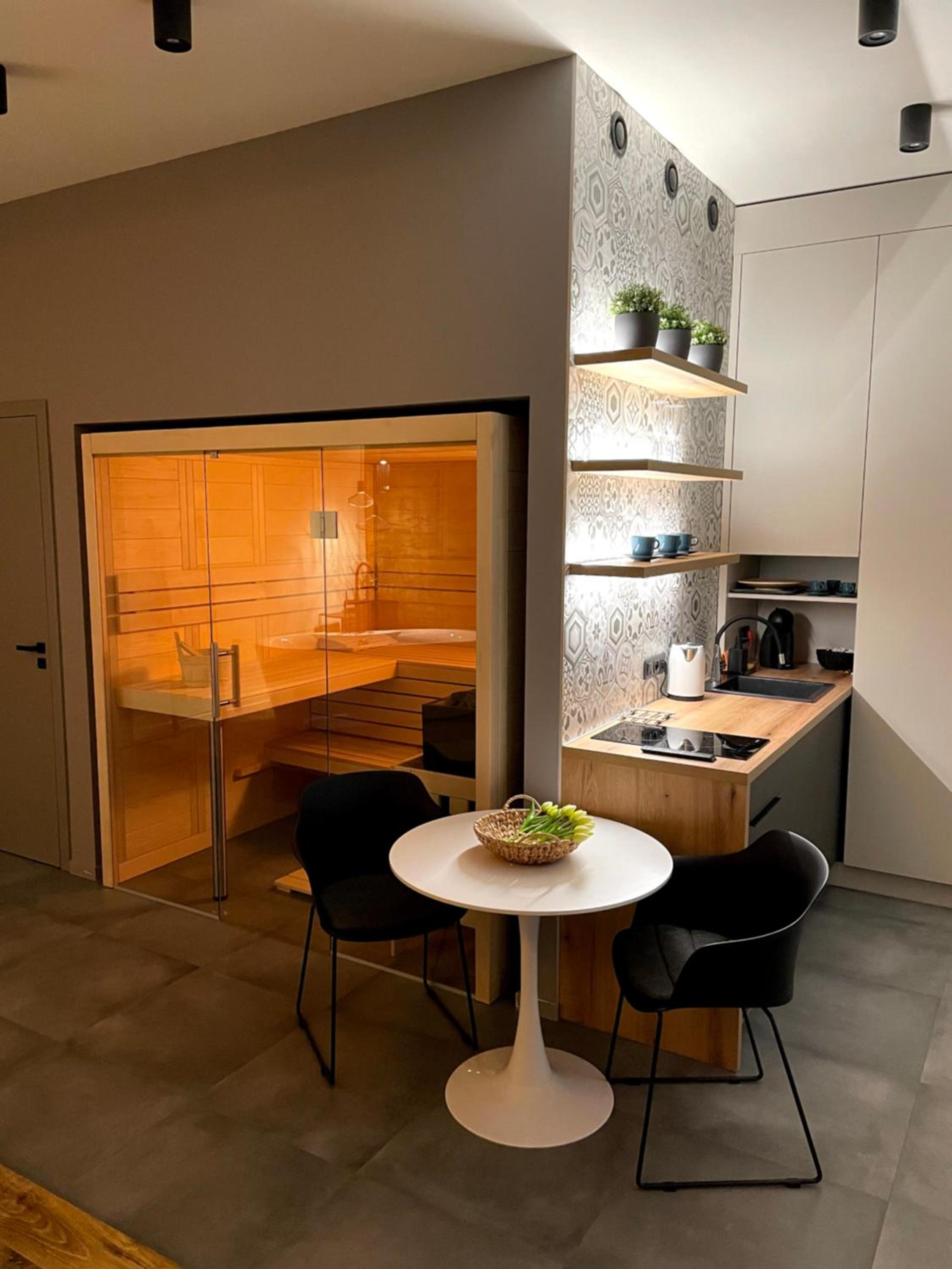 Double Room with Sauna and Spa Bath - Photo 32