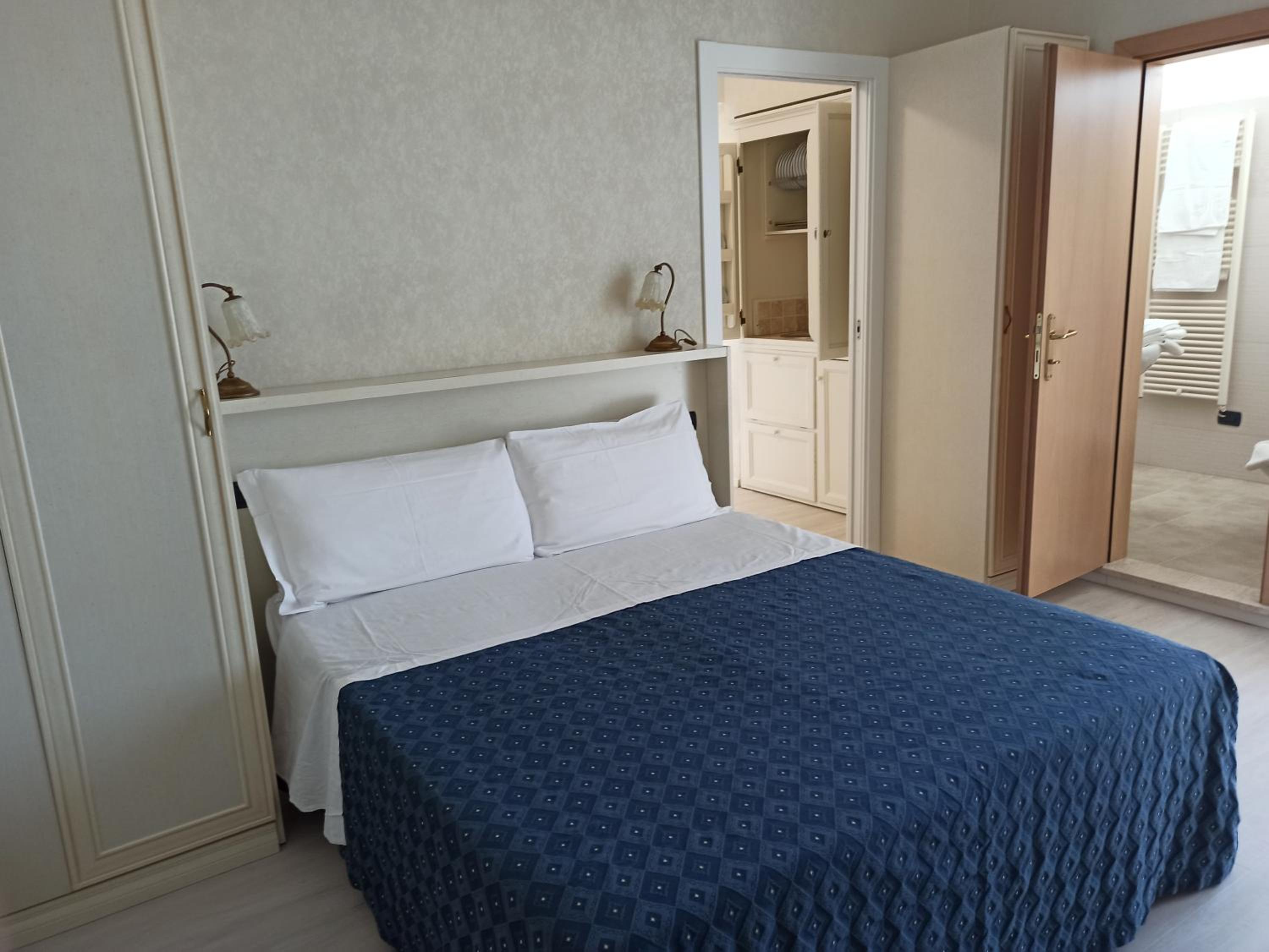 Studio Apartment with Sea View - Photo 1