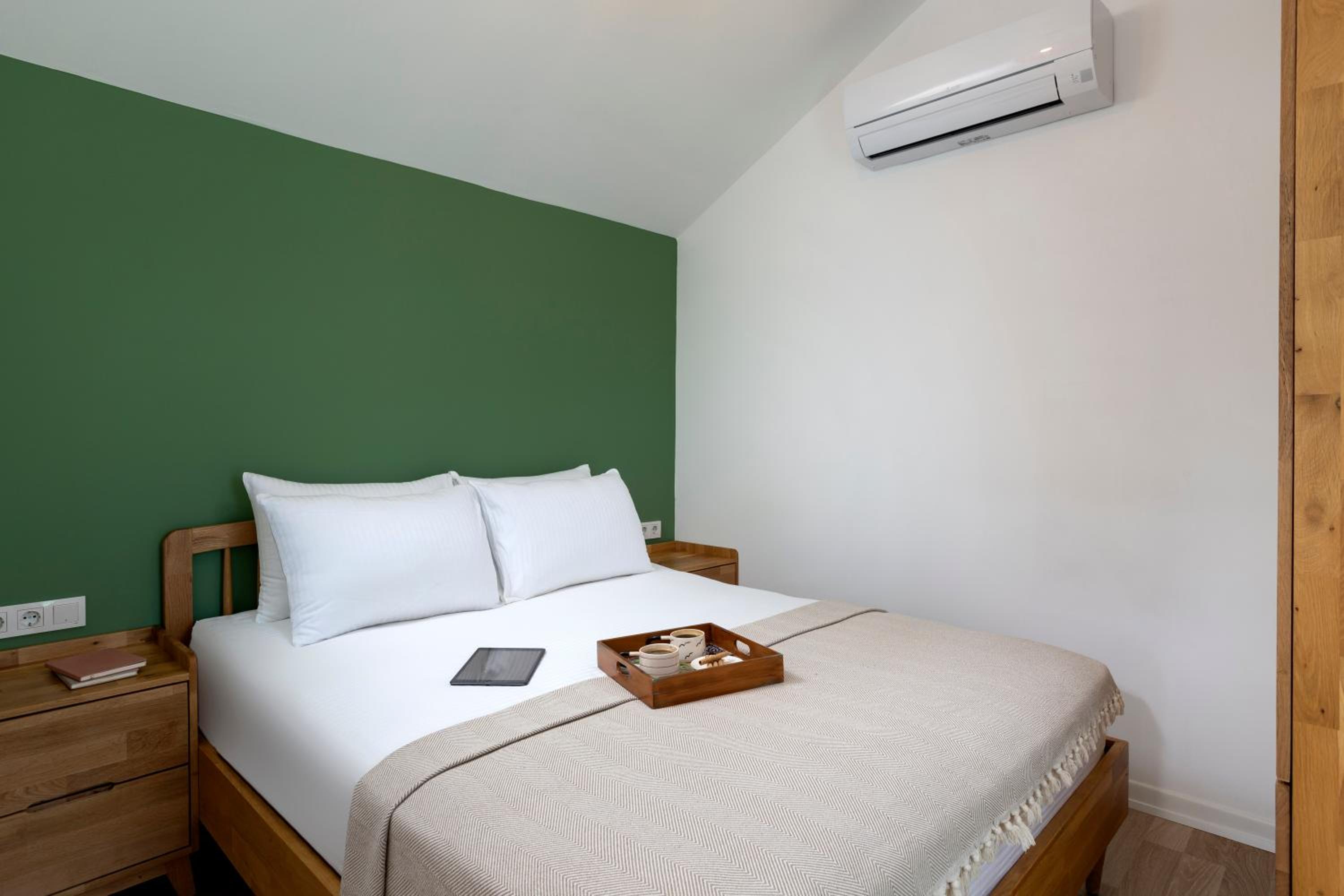 Double Room with Mountain View - Photo 2