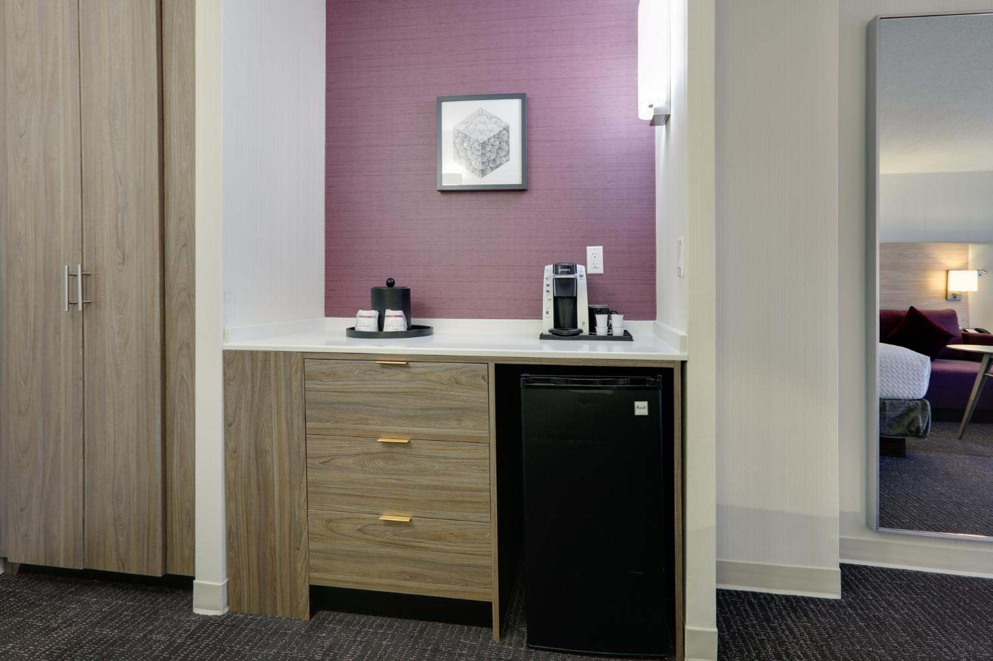 Standard King Room - Photo 2