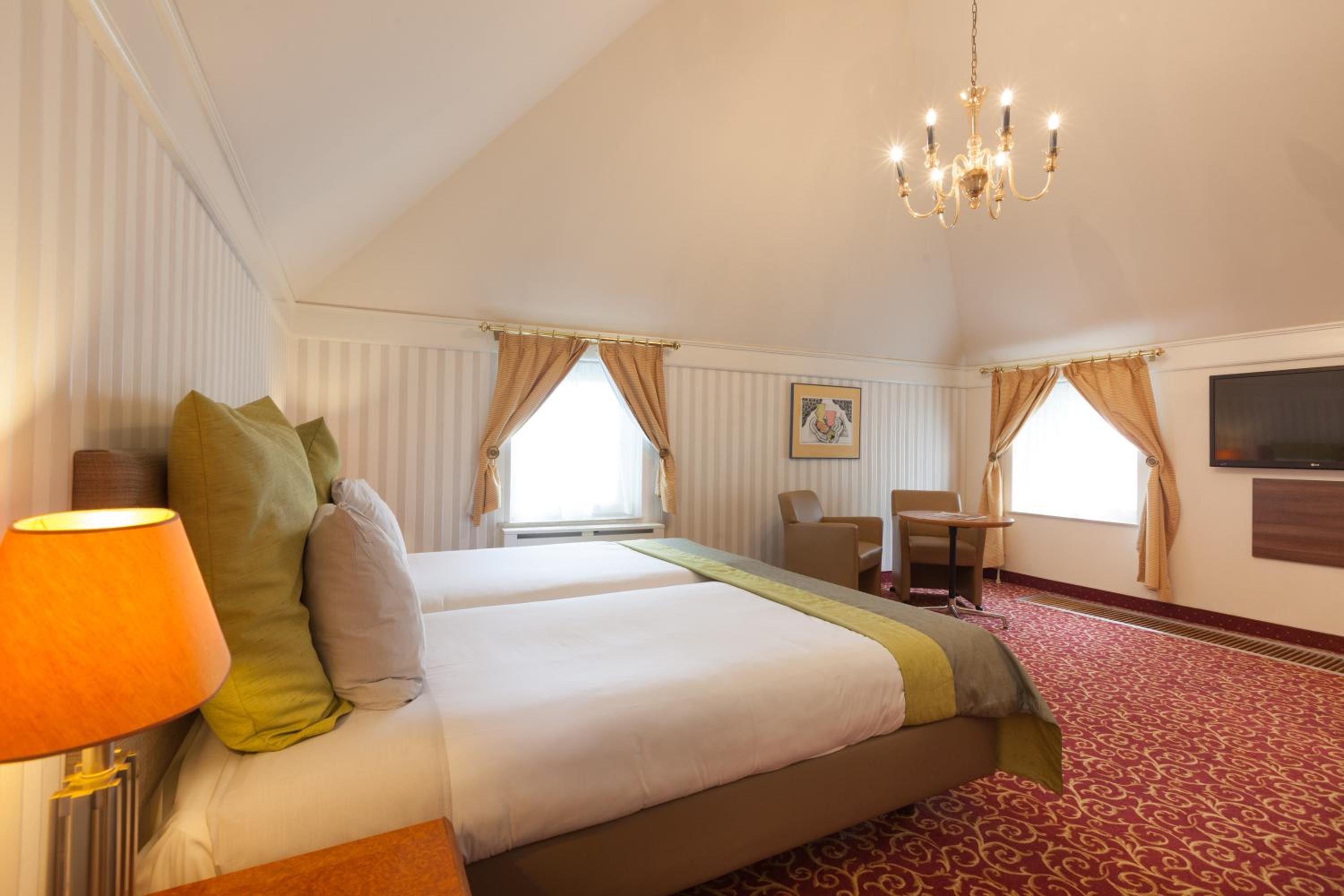 Deluxe Double Or Twin Room - Photo 3
