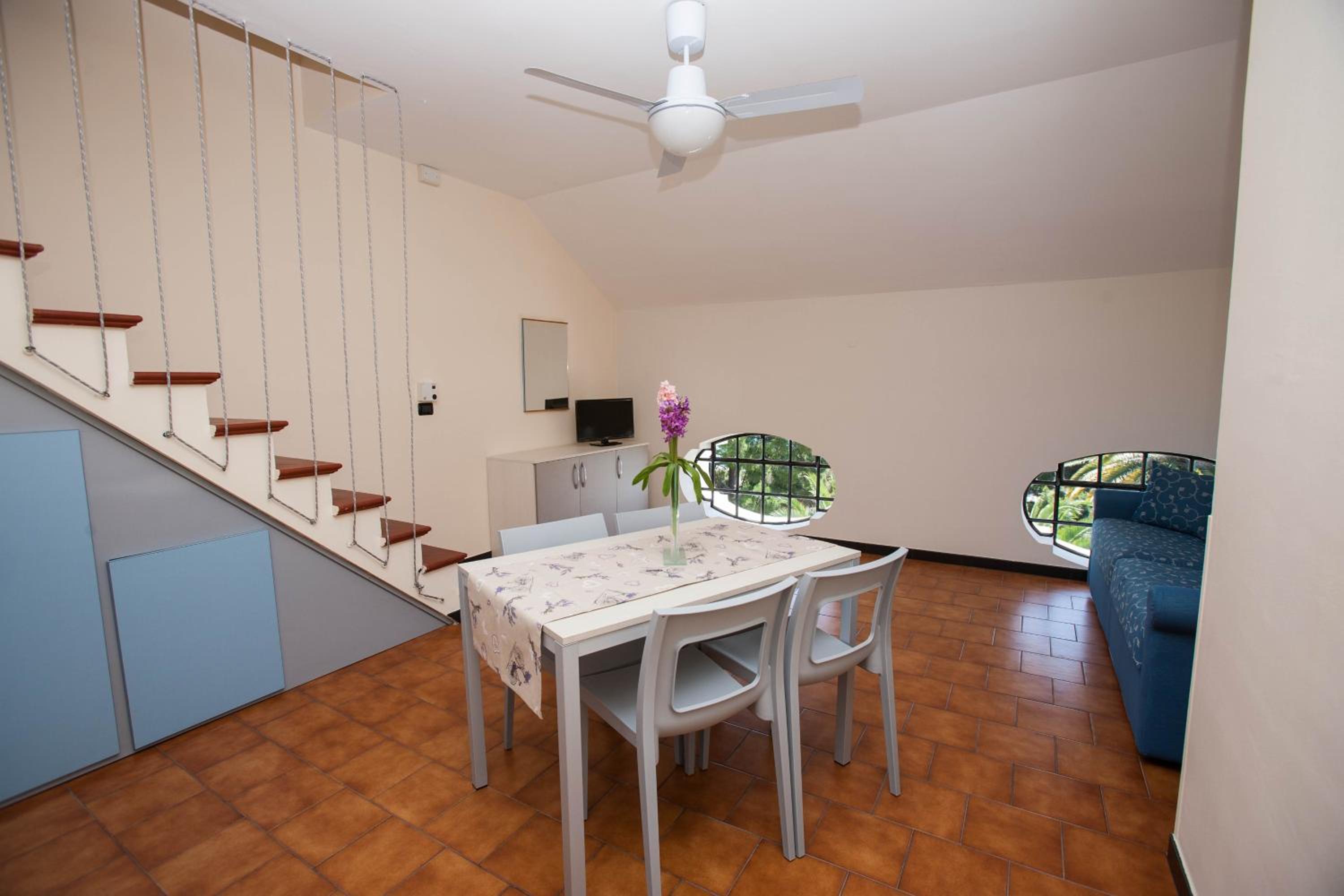 Studio with Balcony and Sea View - Split Level photo 2
