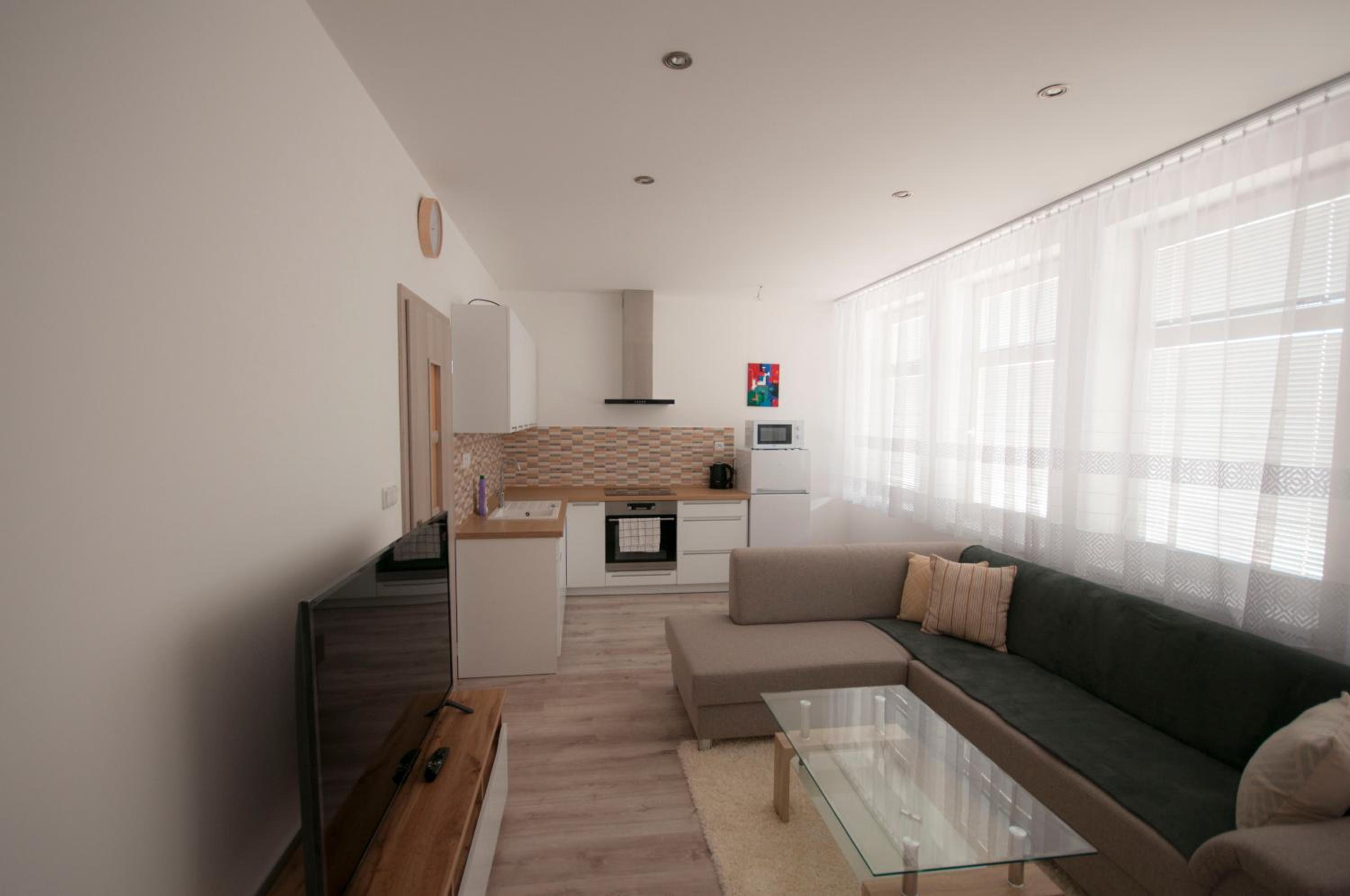 One-Bedroom Apartment - Photo 16