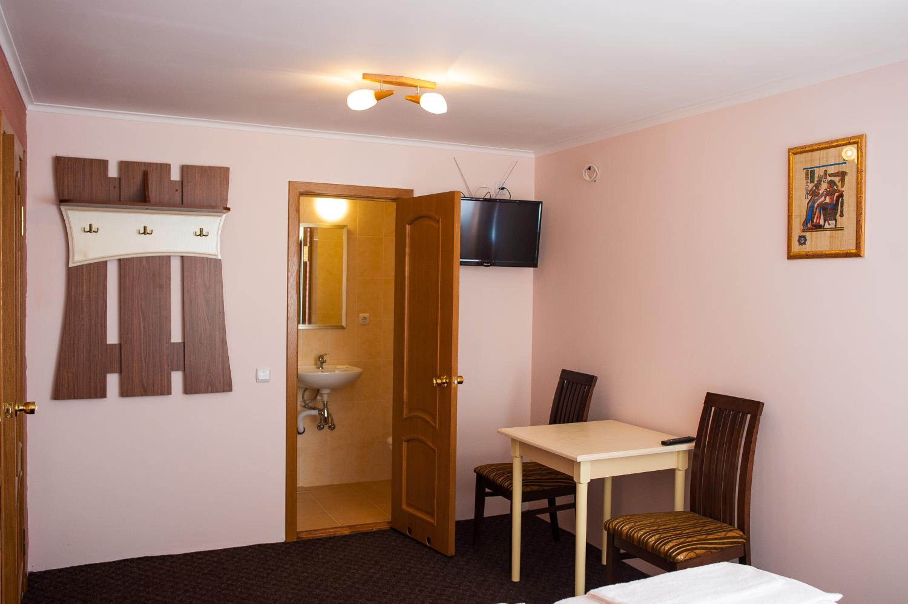 Standard Double Room photo 2