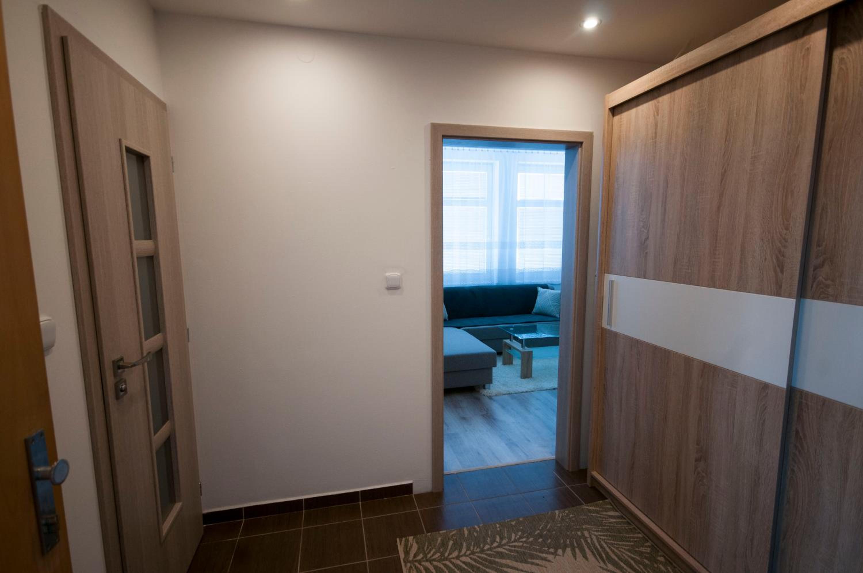 One-Bedroom Apartment - Photo 11