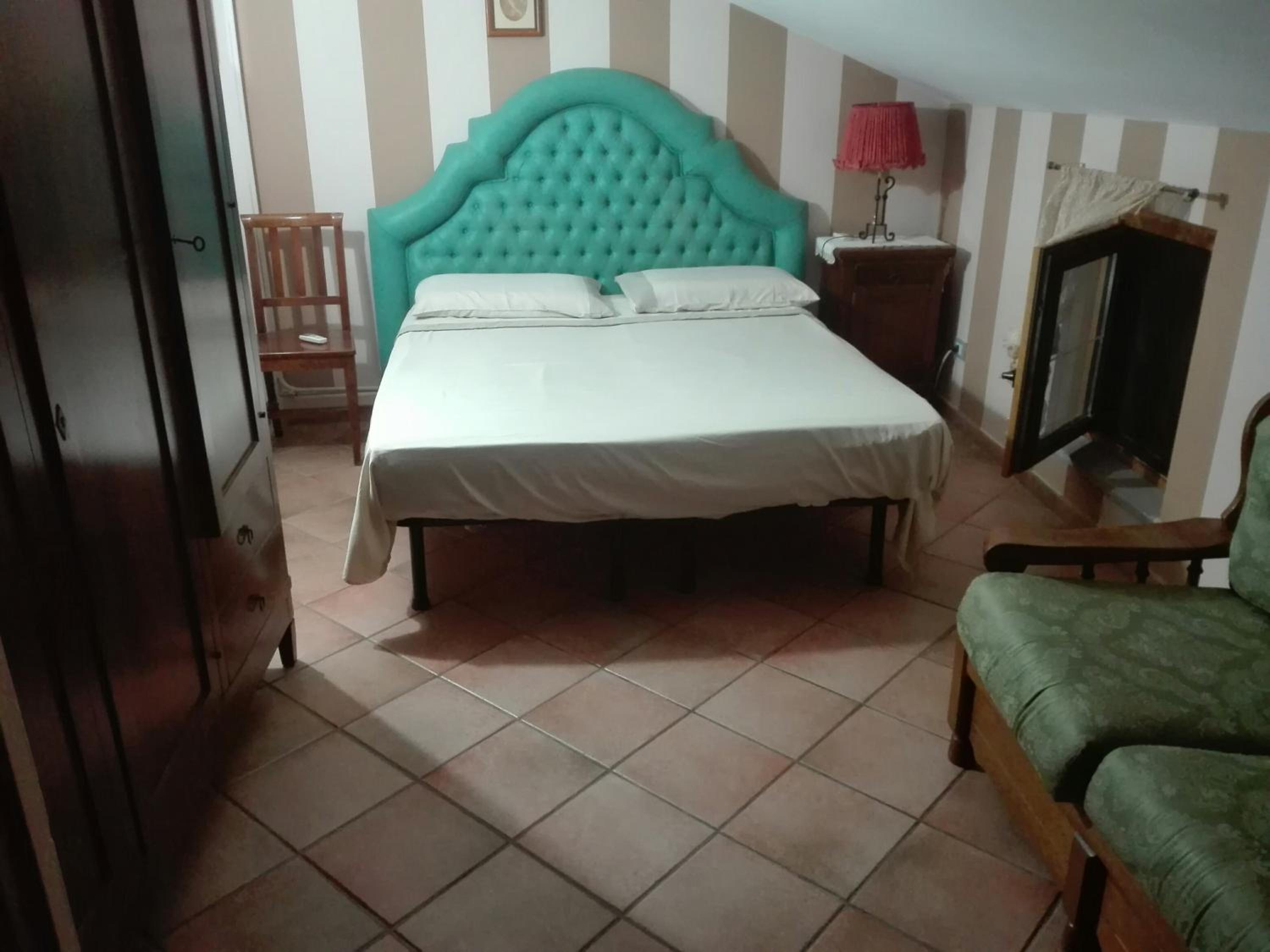 Double Room with Private External Bathroom