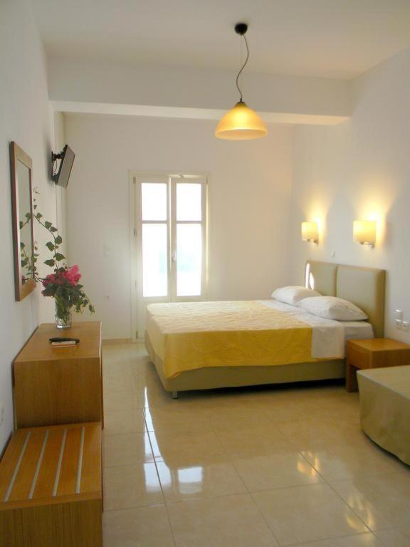Deluxe Triple Room with Sea View - Photo 2