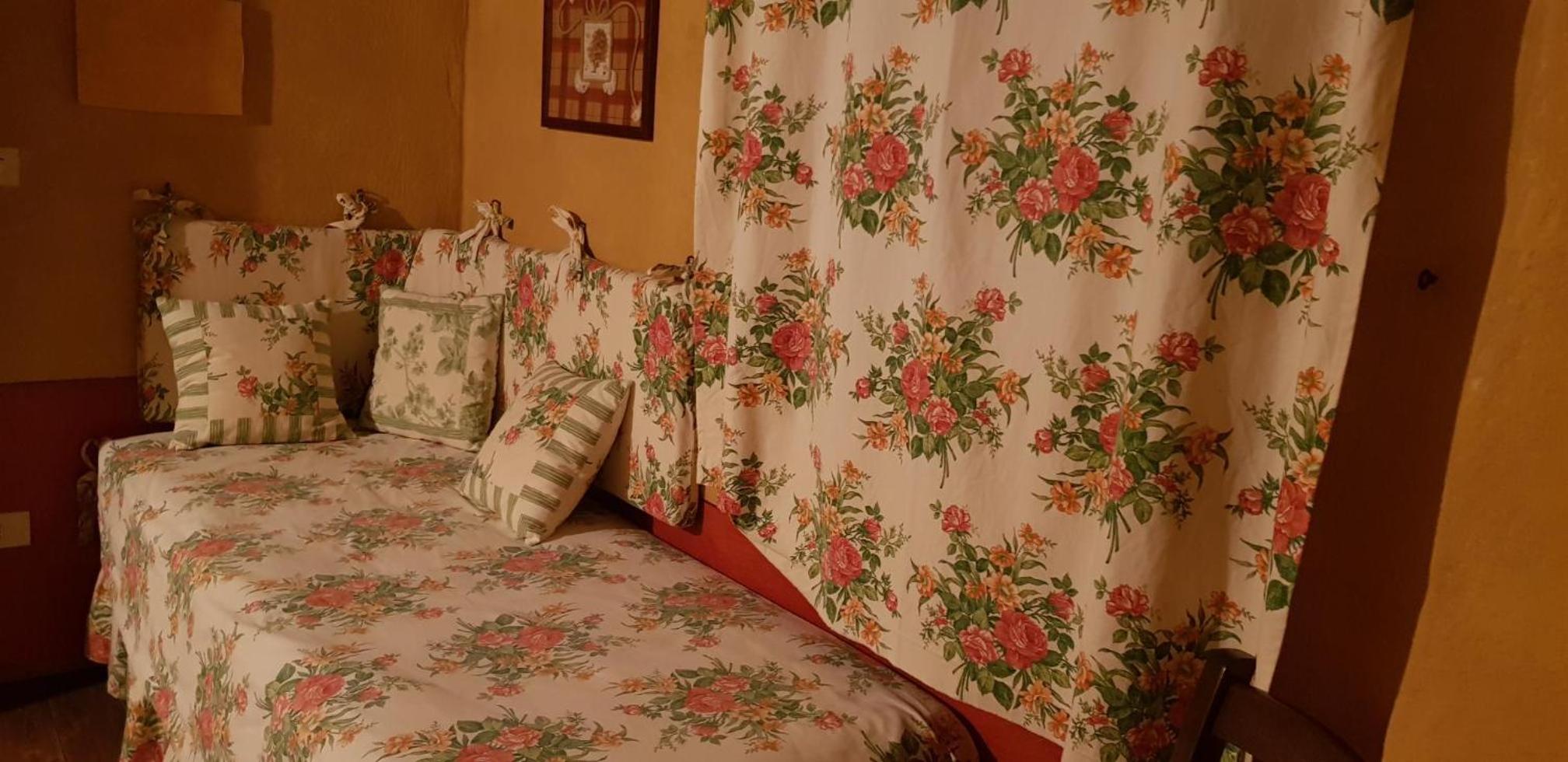 One-Bedroom Apartment (4 Adults) - Photo 6