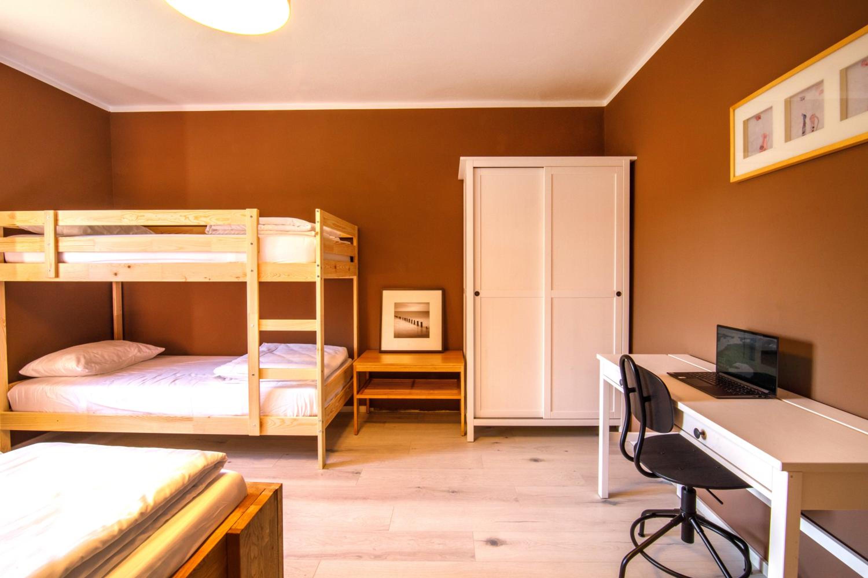 One-Bedroom Apartment photo 2