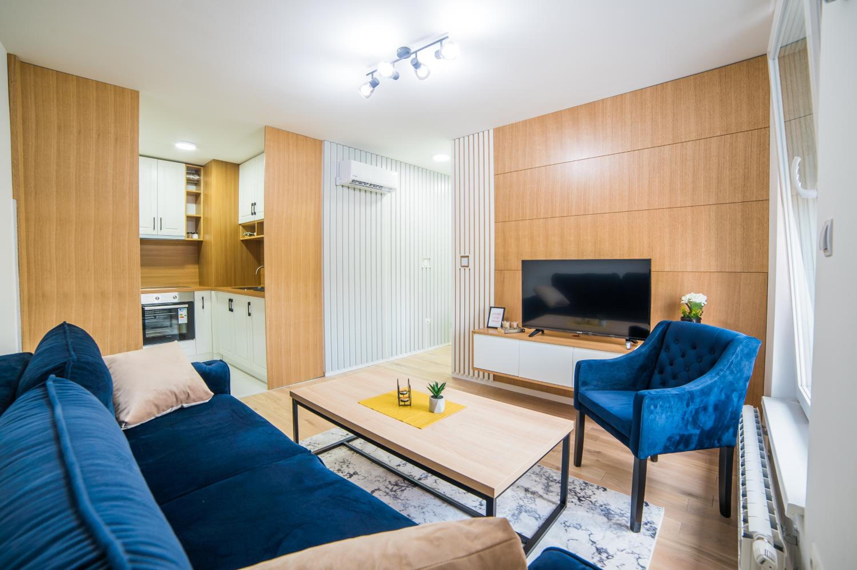 Apartment photo 1