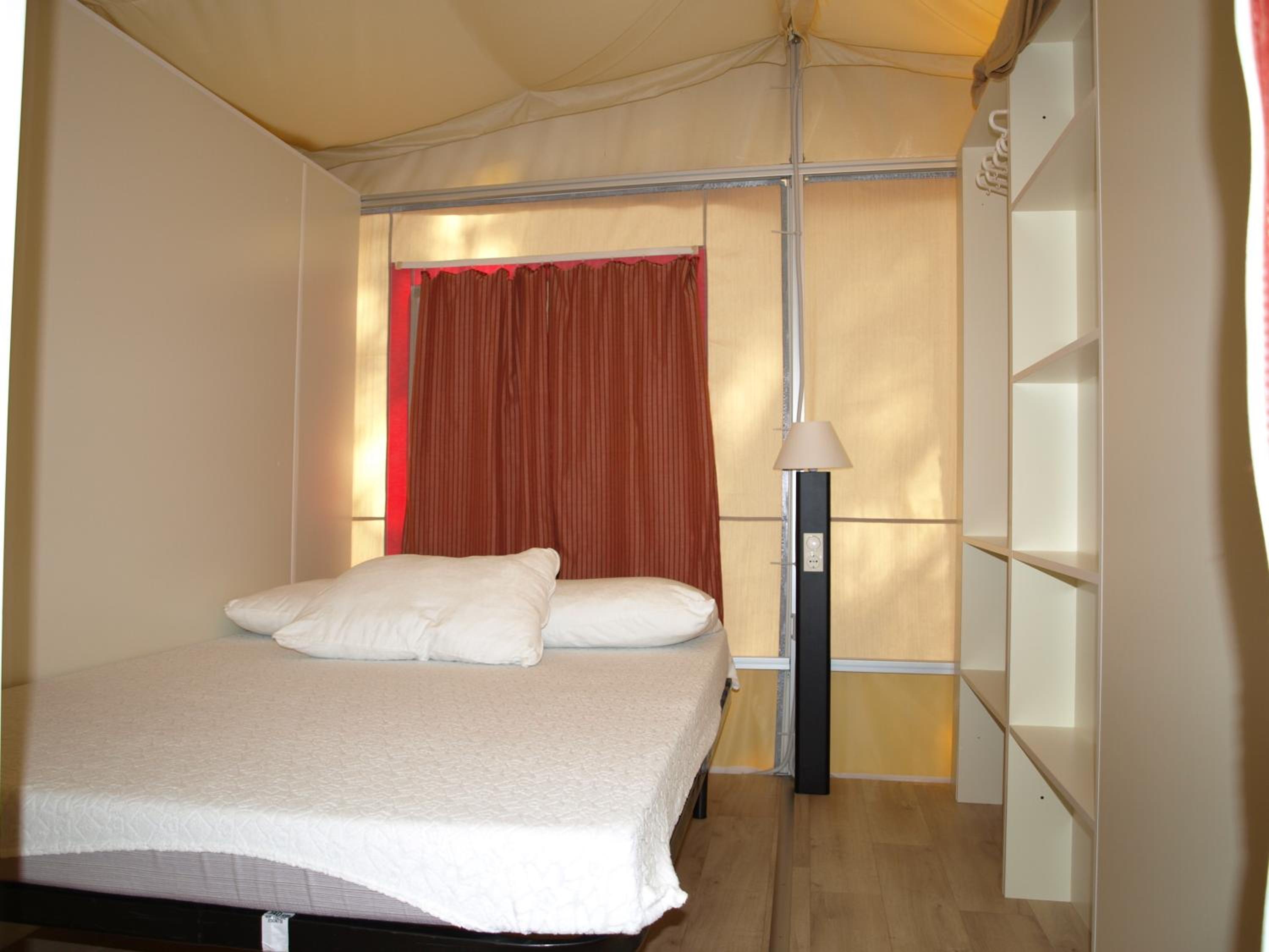 Lodge tent photo 3
