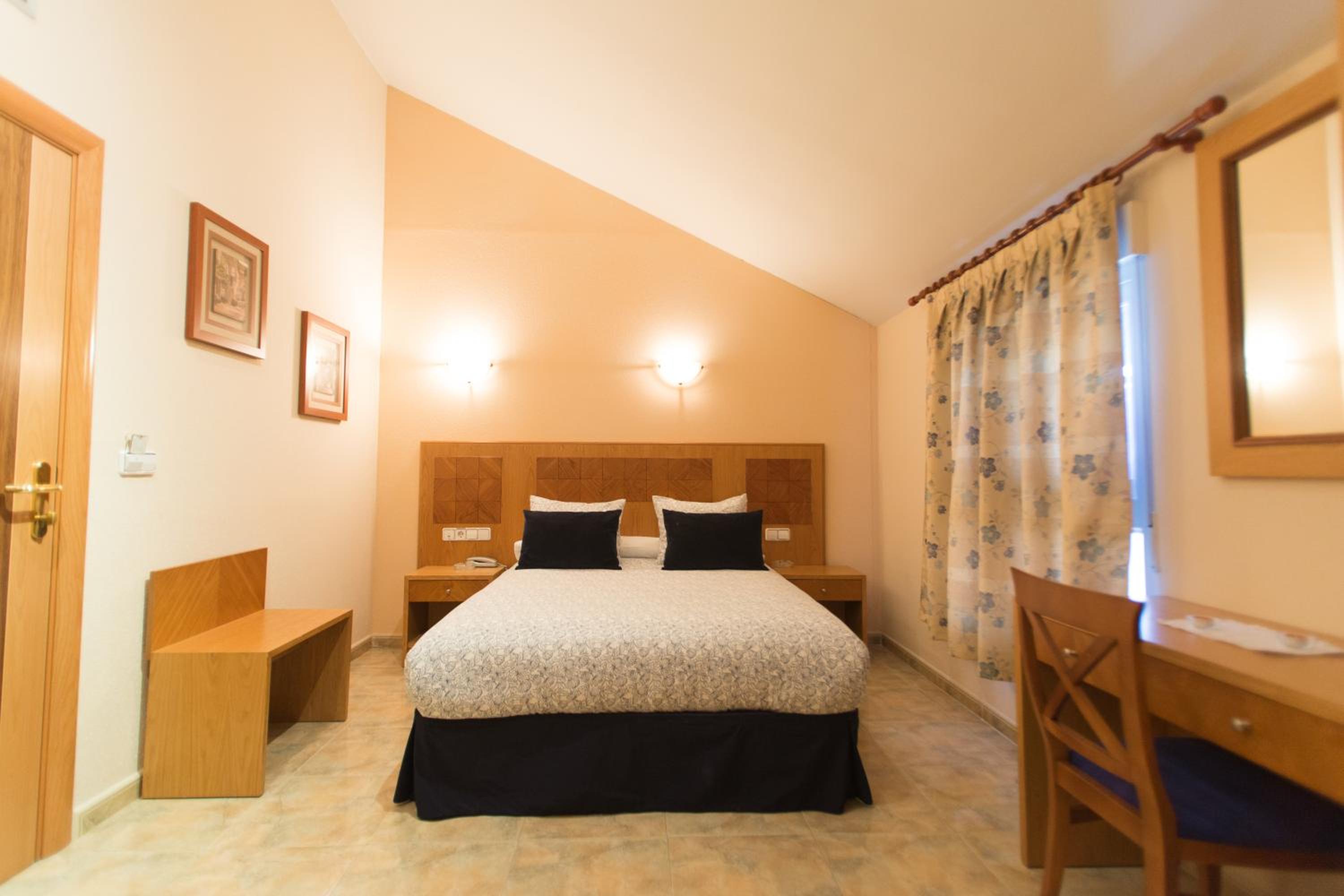 Superior Double Room photo 3
