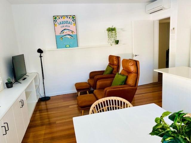 One-Bedroom Apartment with Beach View - Photo 35