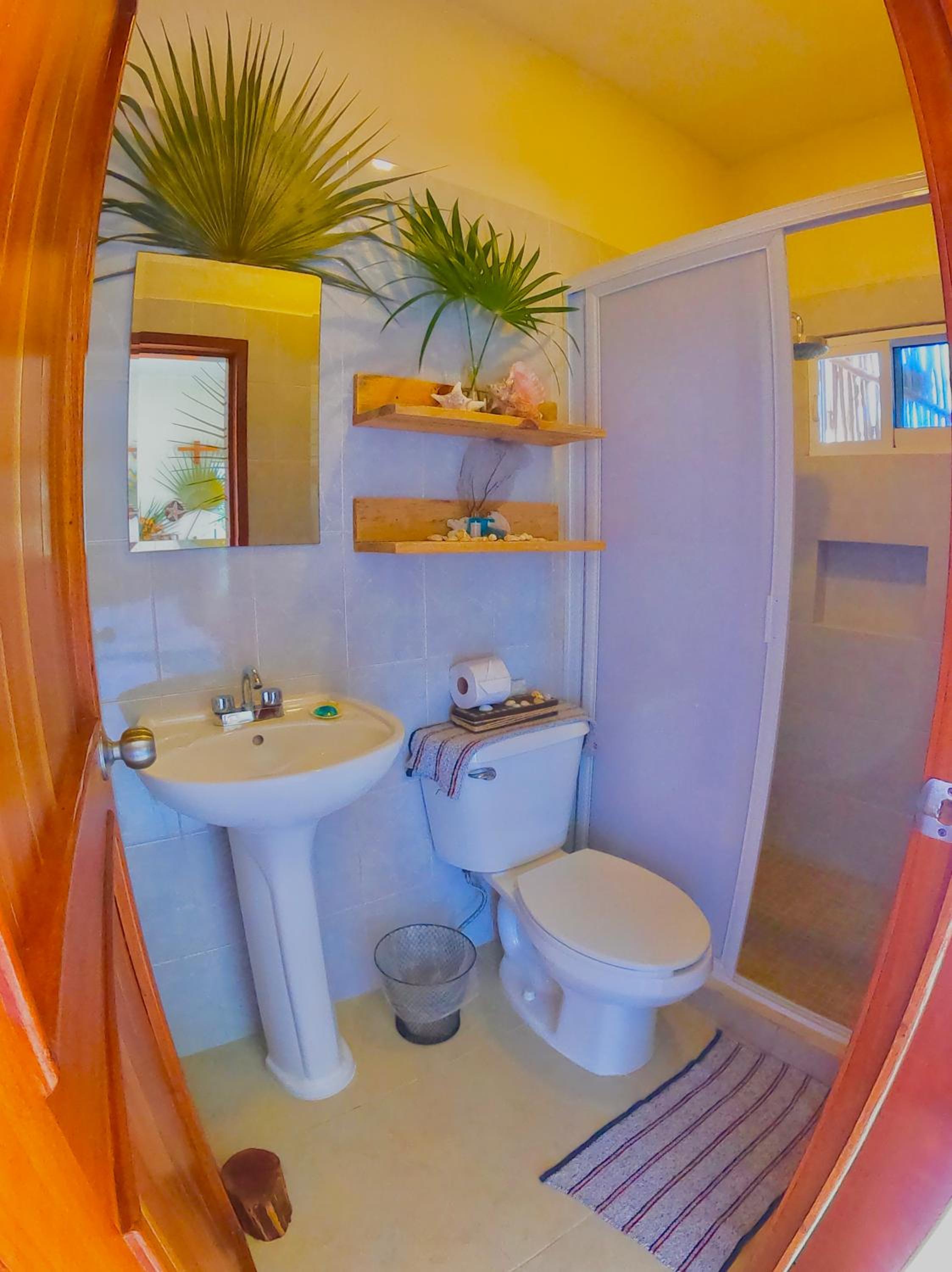Queen Room with Pool View - Photo 33