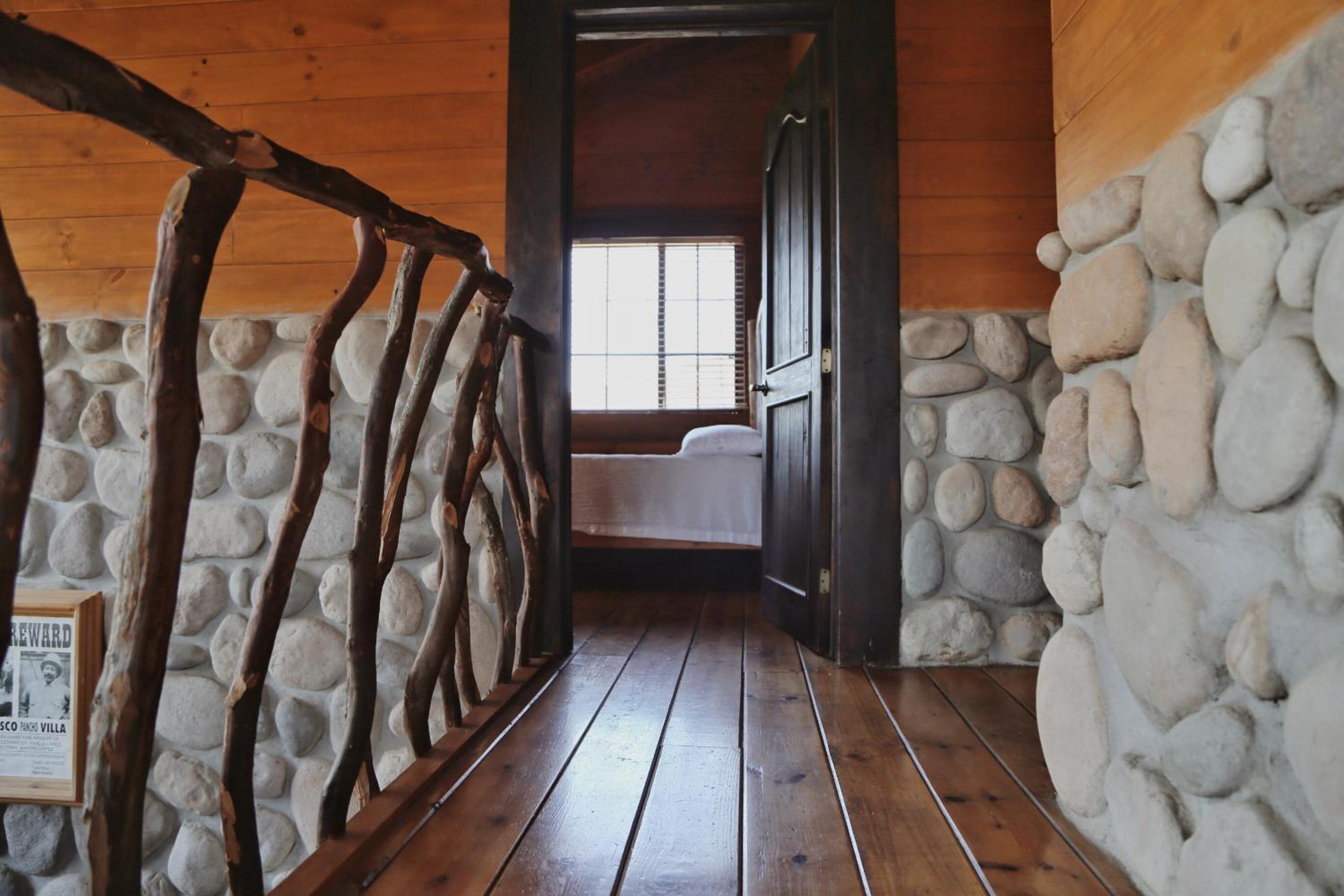 Three-Bedroom Chalet - Photo 15