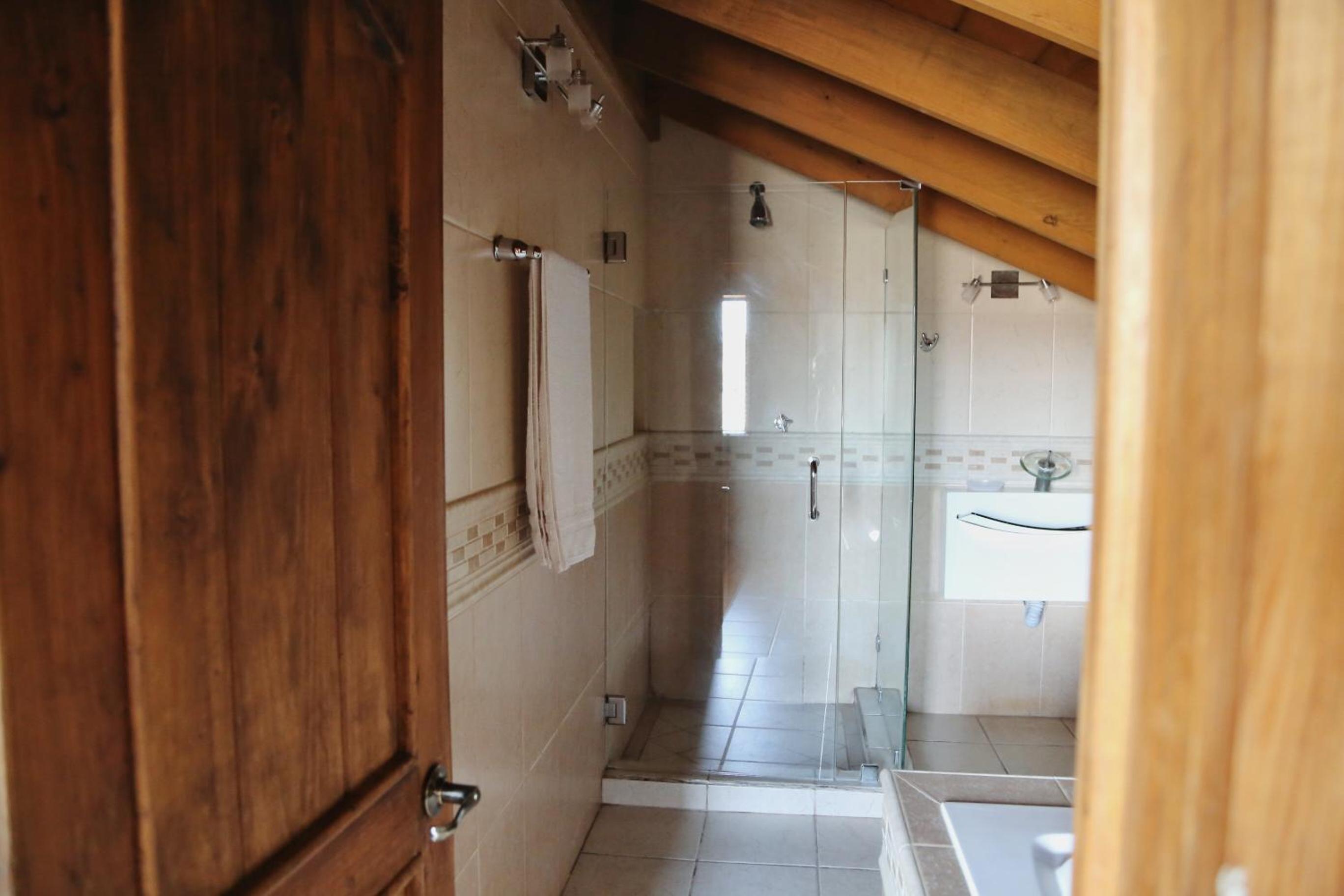 Three-Bedroom Chalet - Photo 13