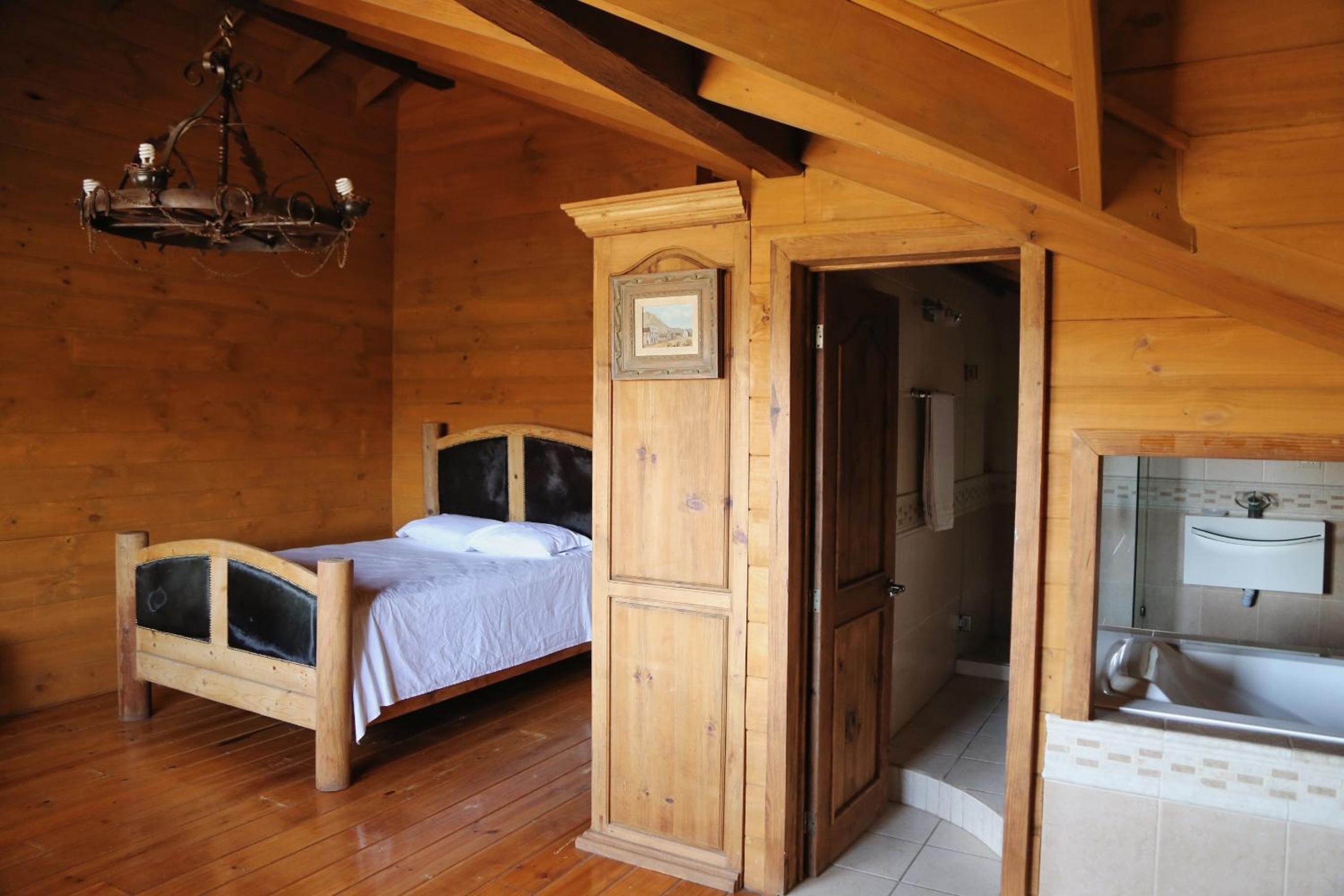 Three-Bedroom Chalet - Photo 11